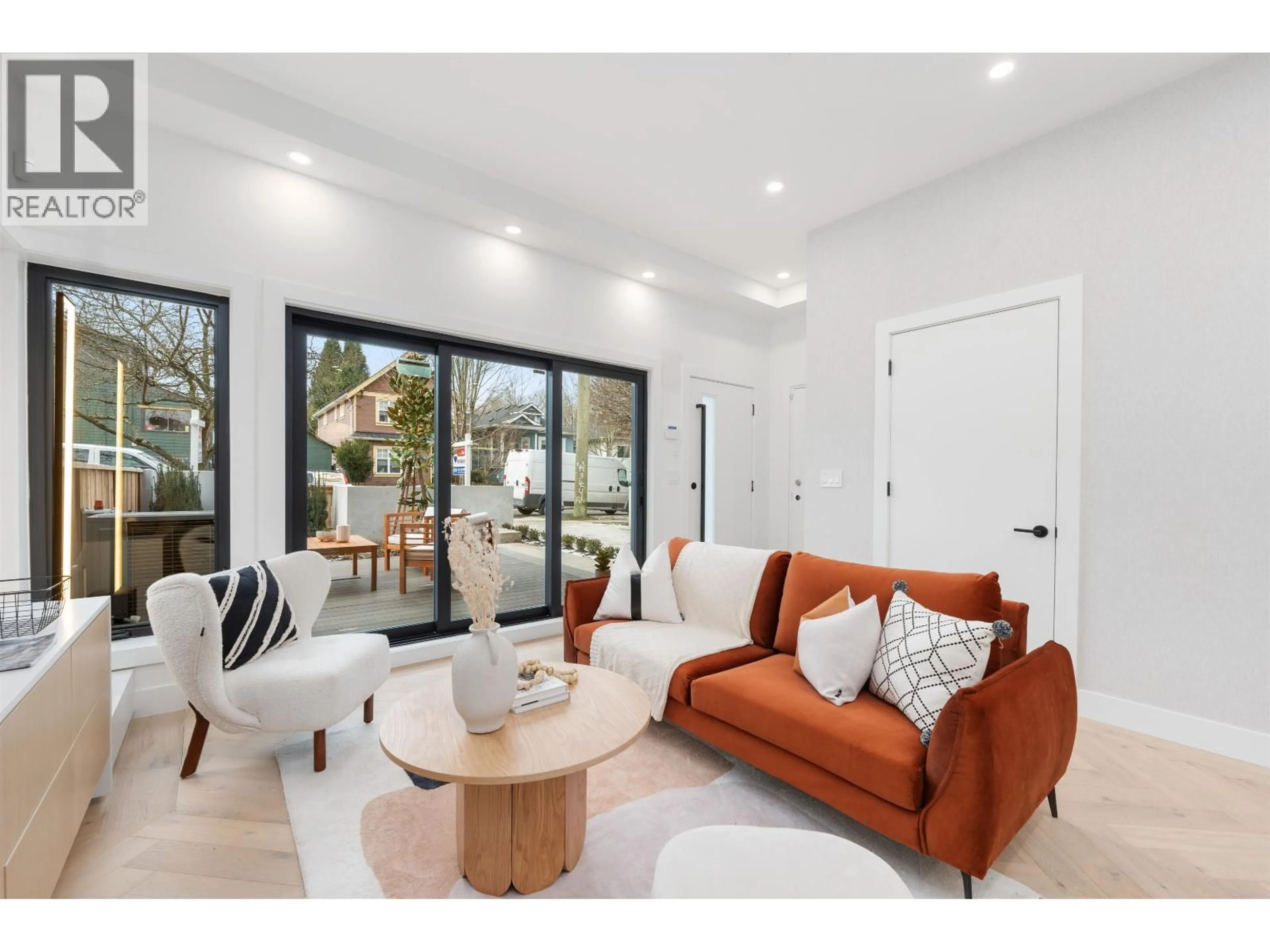 Living room with furniture, unknown for 1 - 3118 WINDSOR STREET, Vancouver British Columbia V5T4B1