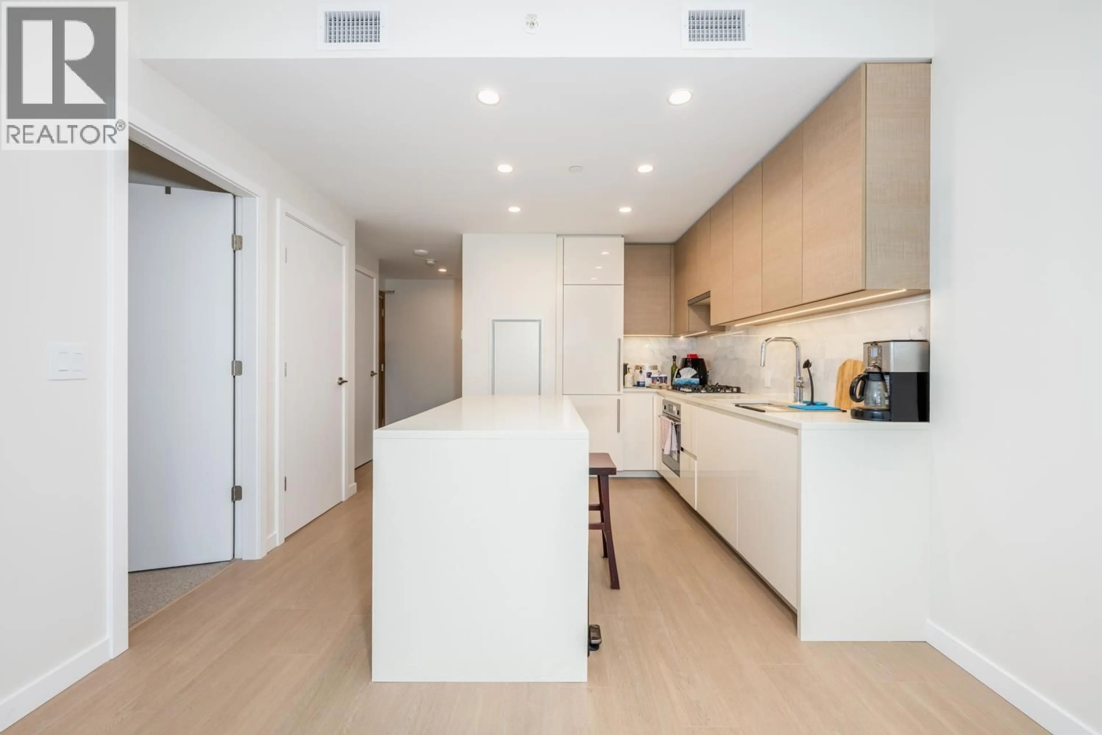 Unknown for 2301 - 4168 LOUGHEED HIGHWAY, Burnaby British Columbia V5C0N9