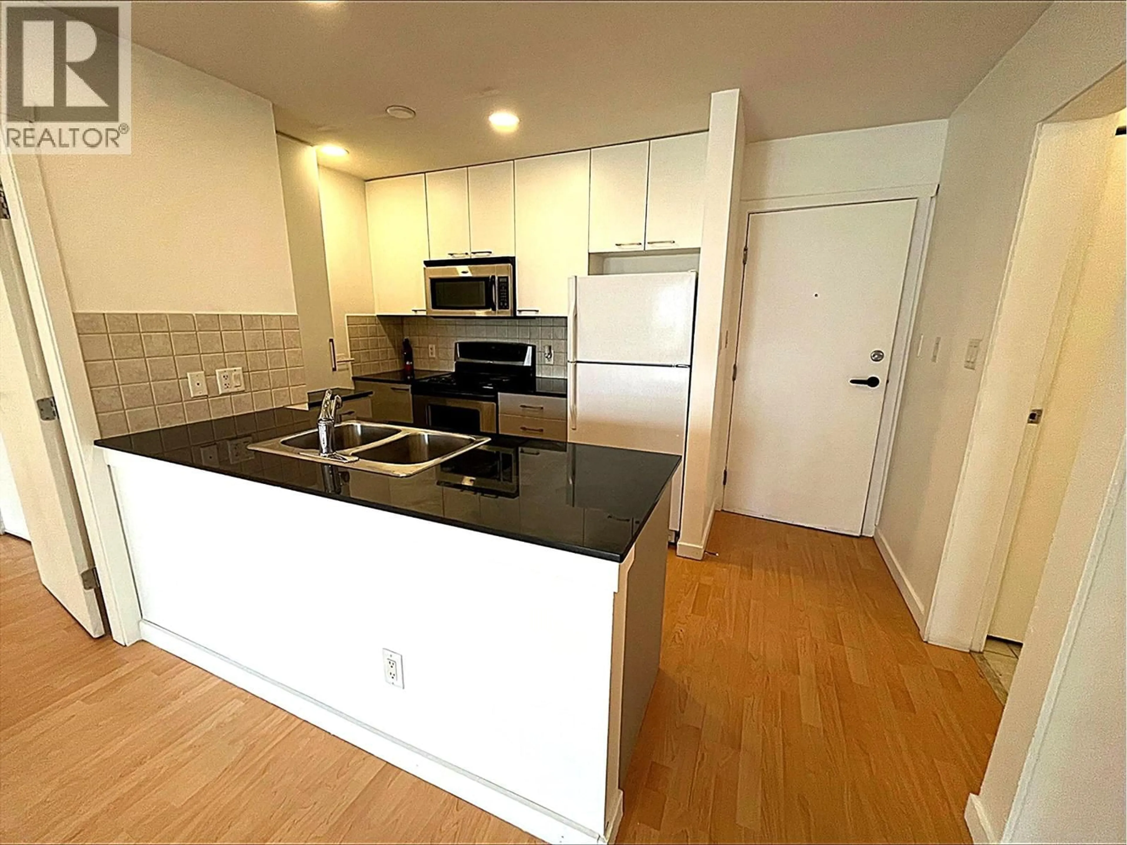 Standard kitchen, unknown for 503 - 415 COLUMBIA STREET, New Westminster British Columbia V3L0B4