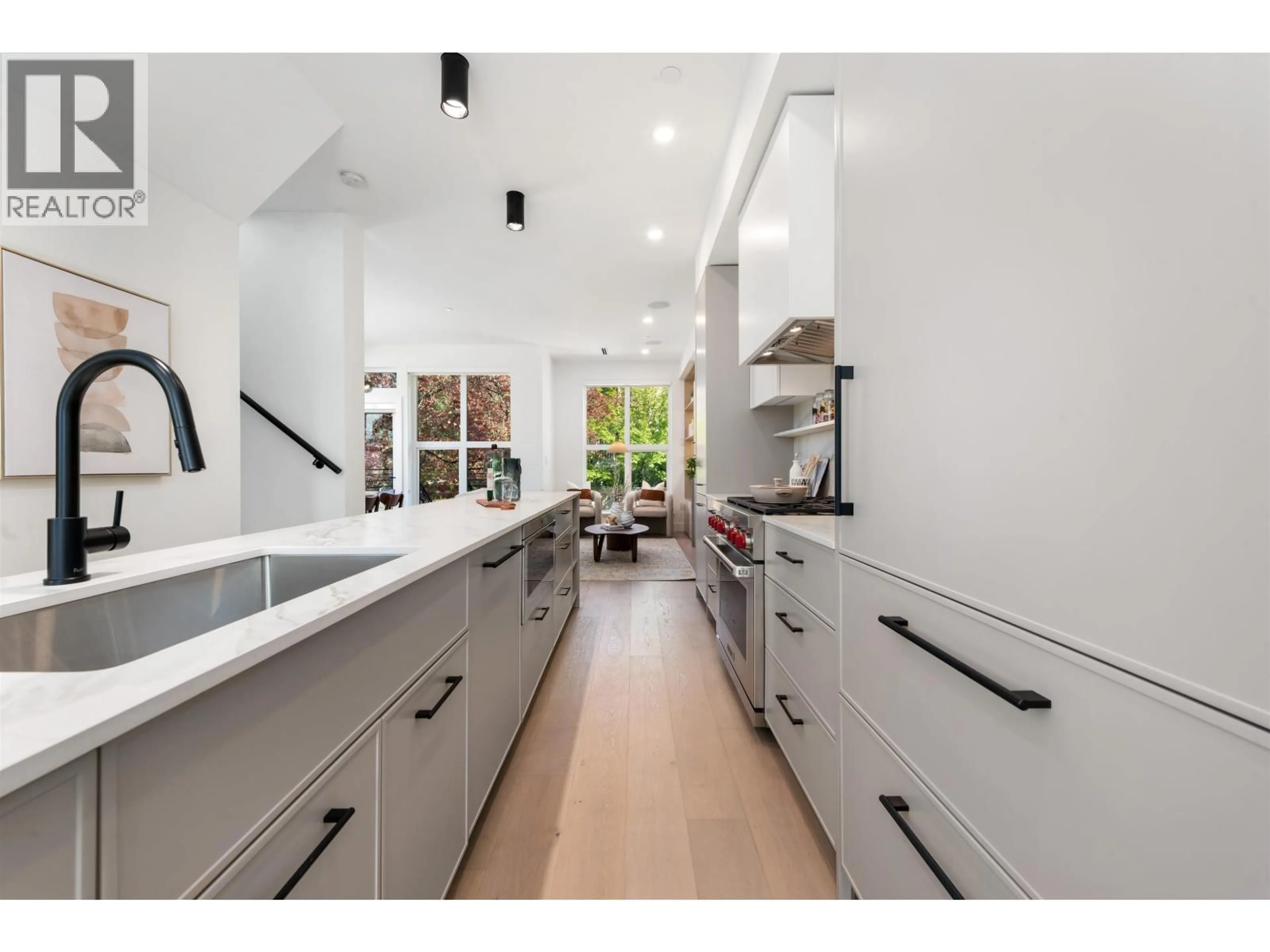 Contemporary kitchen, unknown for 1495 52ND AVENUE, Vancouver British Columbia V6P1H6