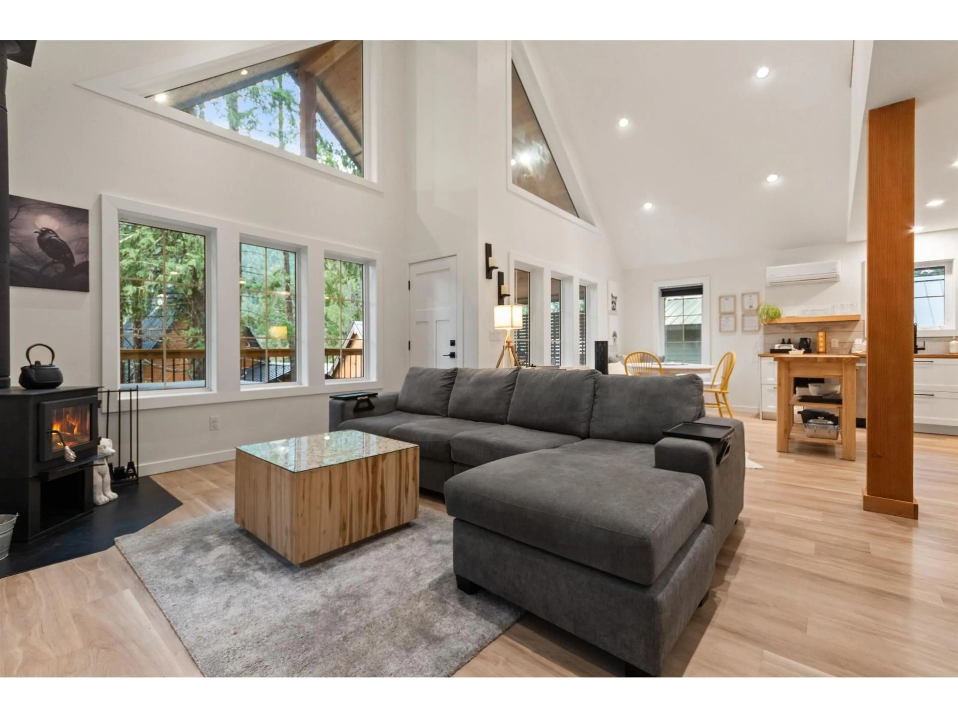 Living room with furniture, wood/laminate floor for 71365 OLD HOPE PRINCETON HIGHWAY, Sunshine Valley British Columbia V0X1L5