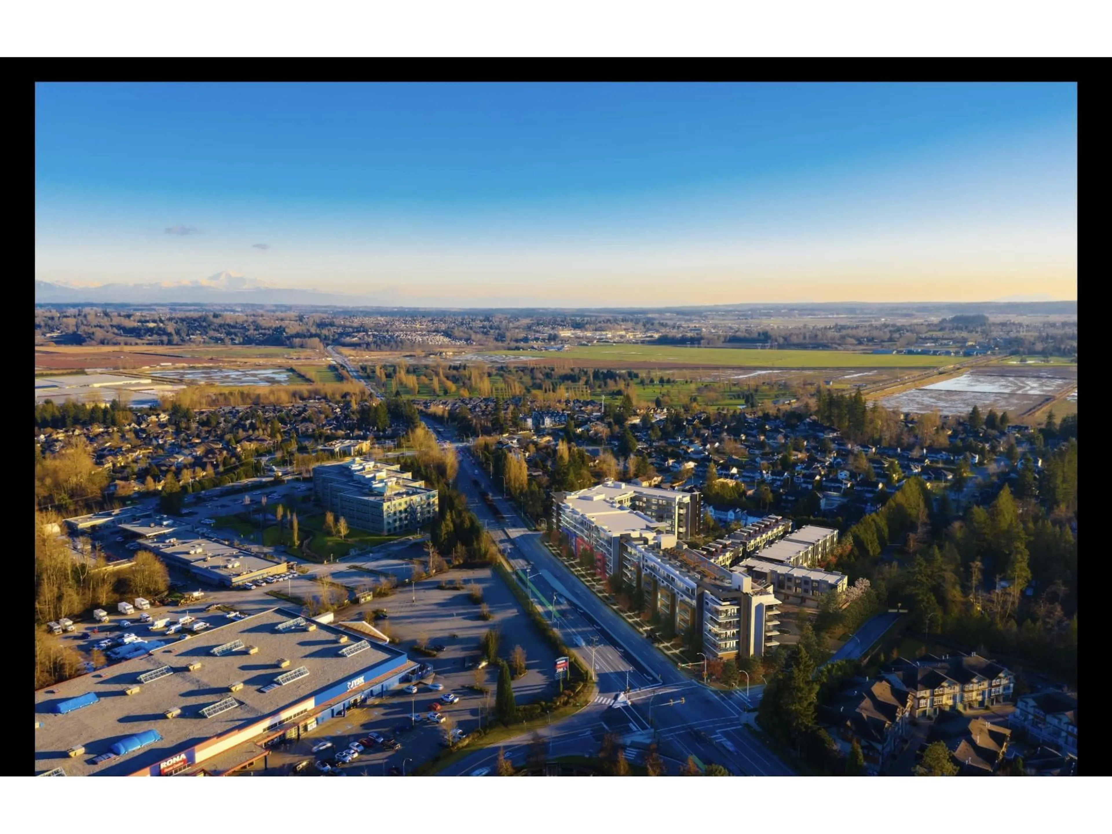 A pic from outside/outdoor area/front of a property/back of a property/a pic from drone, mountain view for 505 - 8158 166, Surrey British Columbia V0V0V0