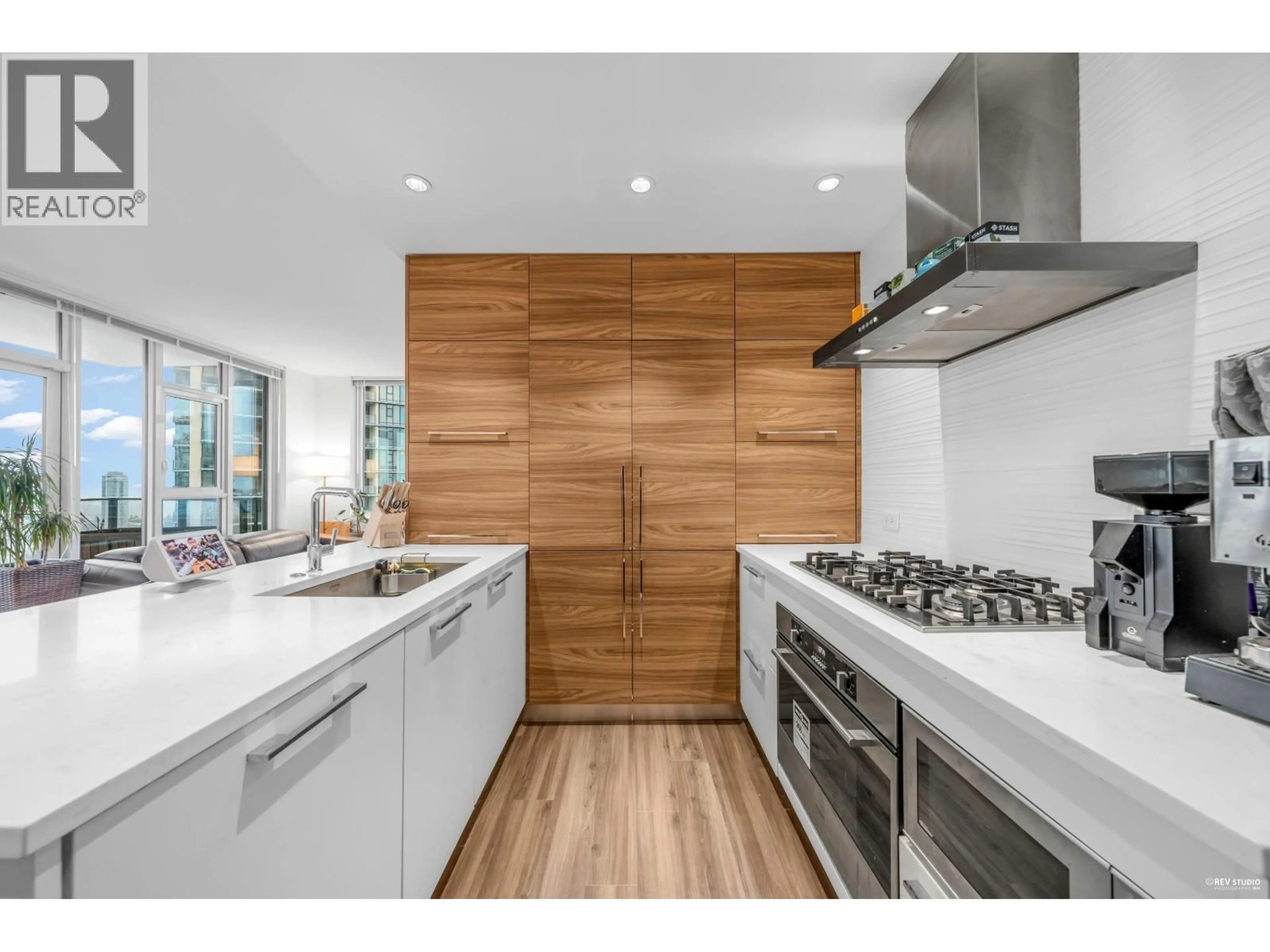 Contemporary kitchen, unknown for 2010 - 7303 NOBLE LANE, Burnaby British Columbia V3N0H2