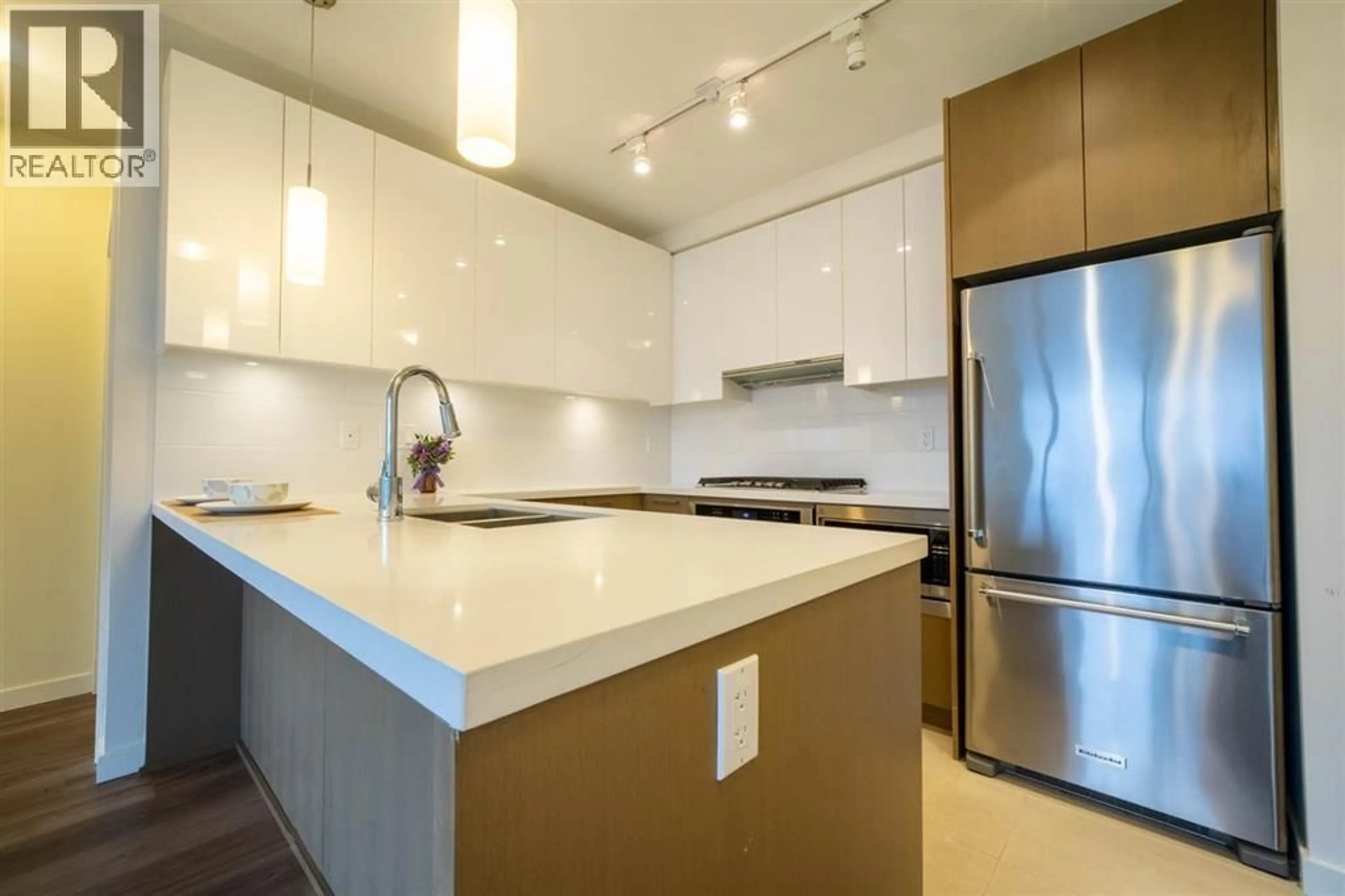 Open concept kitchen, unknown for 1905 - 3080 LINCOLN AVENUE, Coquitlam British Columbia V3B0L9