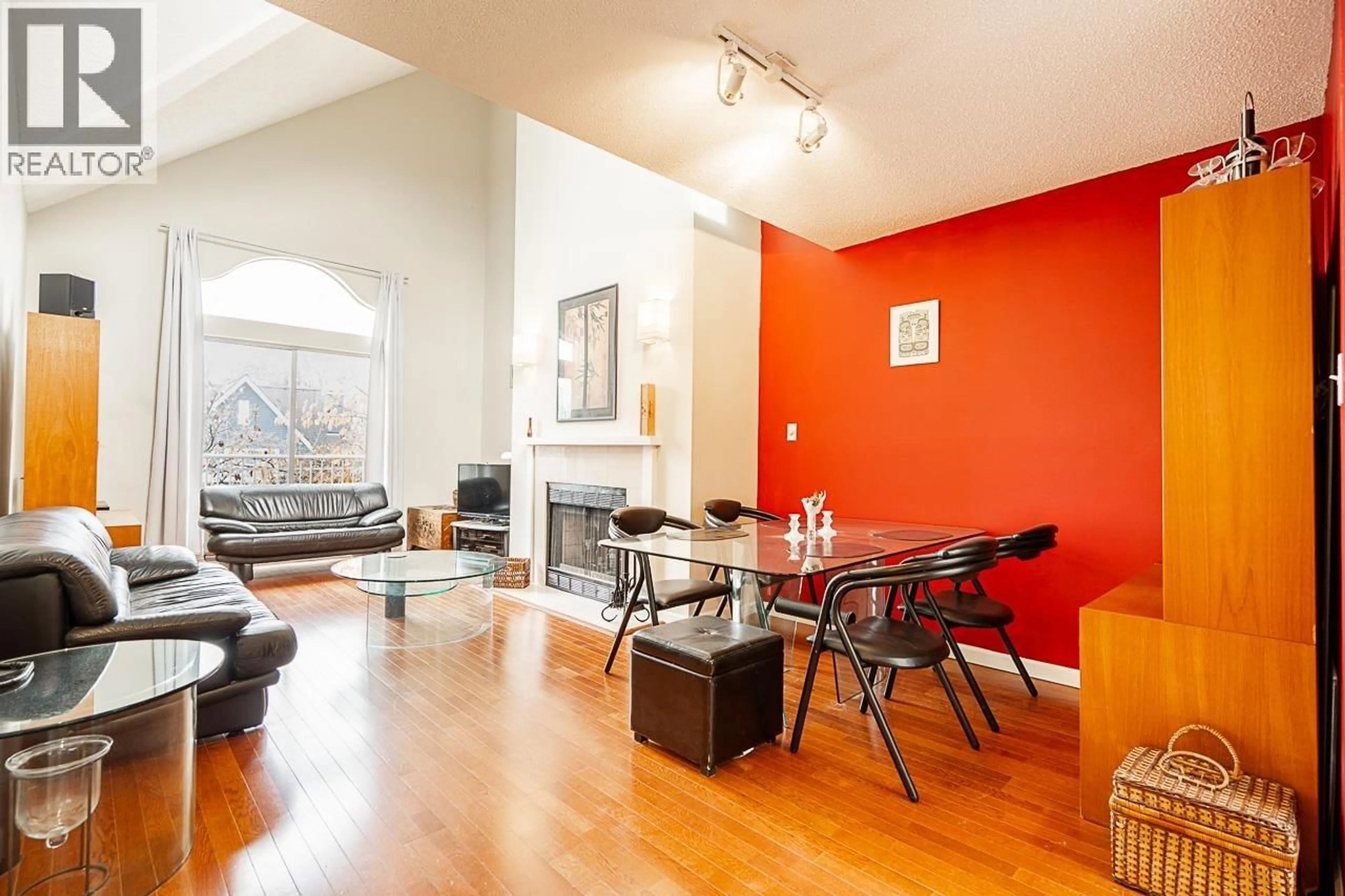 Living room with furniture, wood/laminate floor for 304 - 592 16TH AVENUE, Vancouver British Columbia V5Z1S4