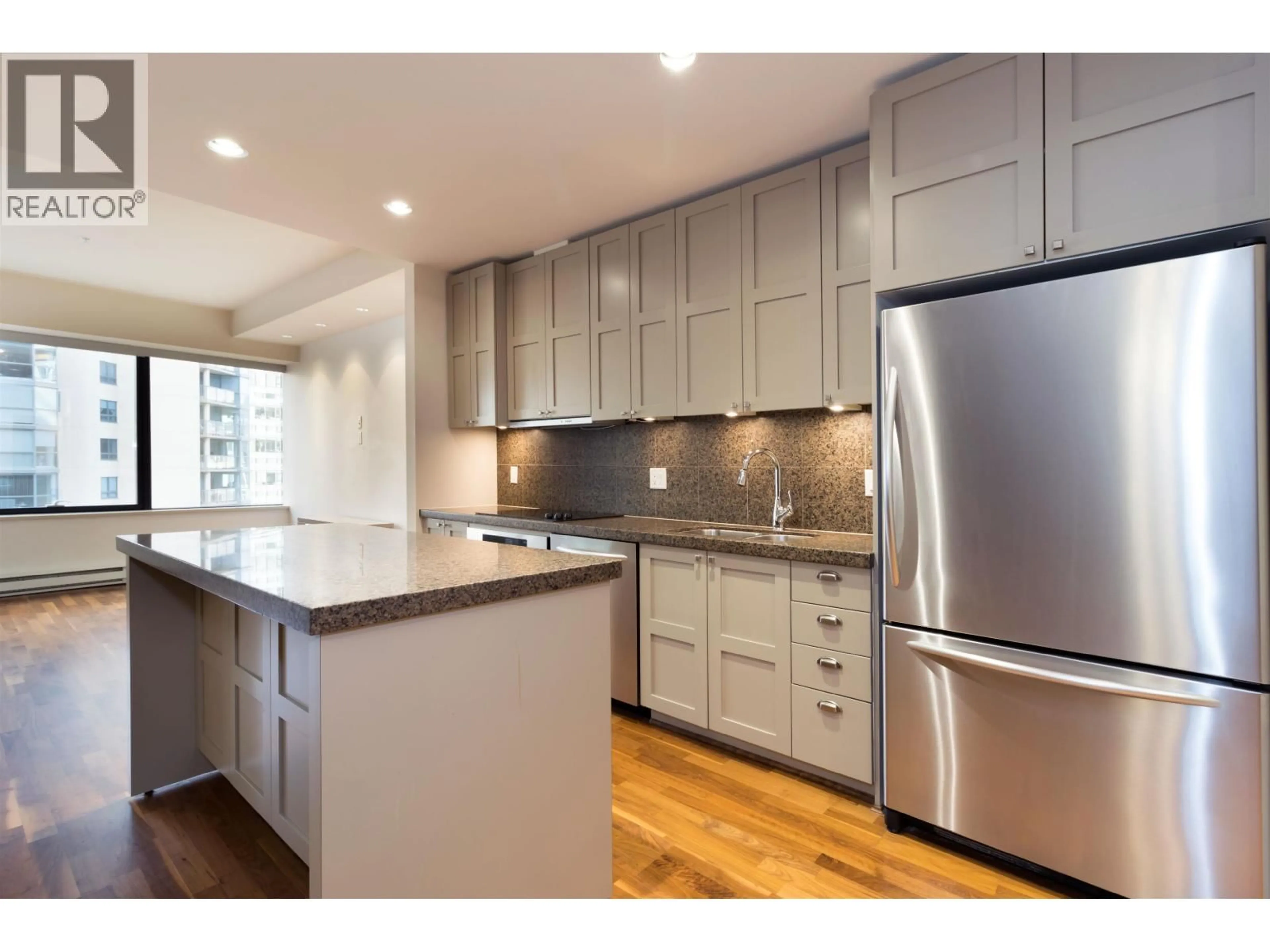 Open concept kitchen, unknown for 615 - 1333 GEORGIA STREET, Vancouver British Columbia V6E4V3