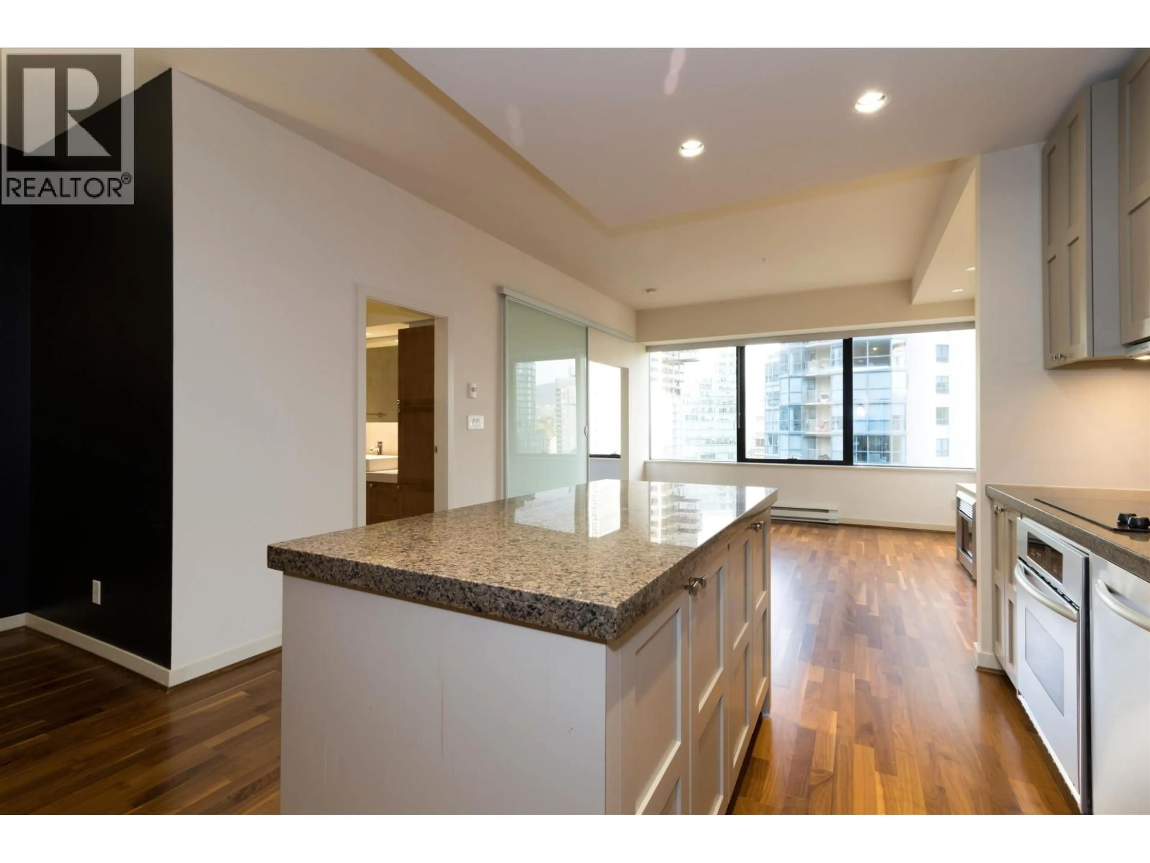 Open concept kitchen, unknown for 615 - 1333 GEORGIA STREET, Vancouver British Columbia V6E4V3