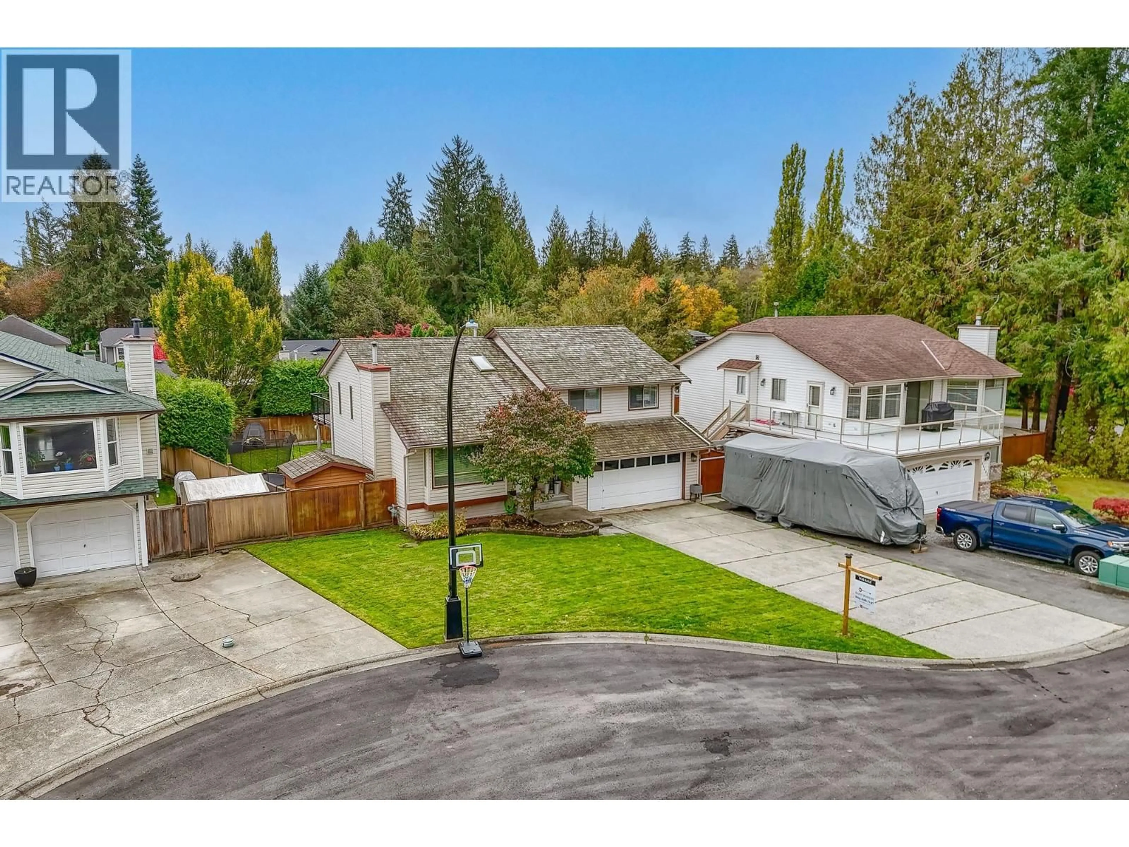 A pic from outside/outdoor area/front of a property/back of a property/a pic from drone, street for 24810 118B AVENUE, Maple Ridge British Columbia V4R1Z2