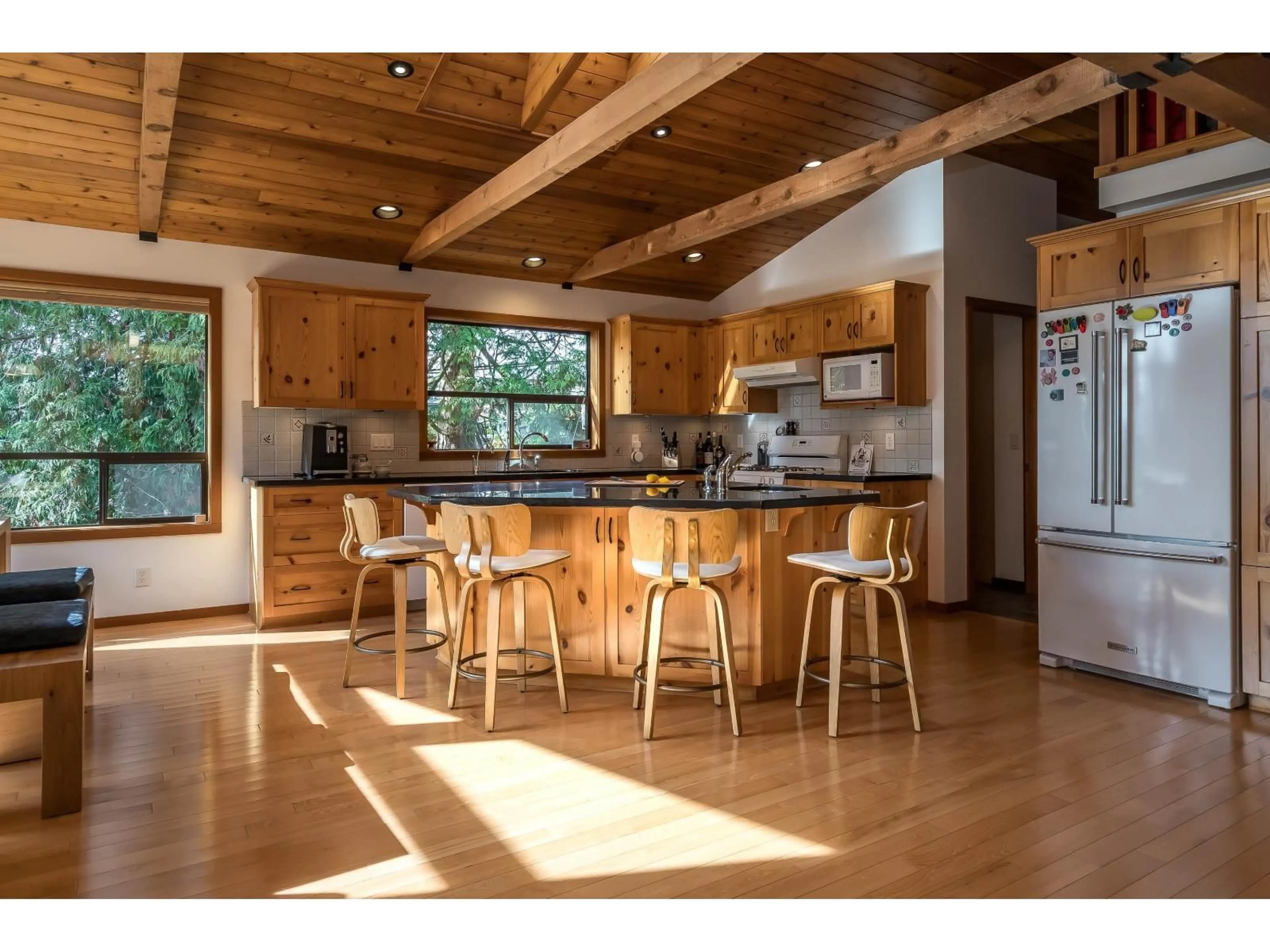 Open concept kitchen, wood/laminate floor for 914 164, Surrey British Columbia V4A4Y5