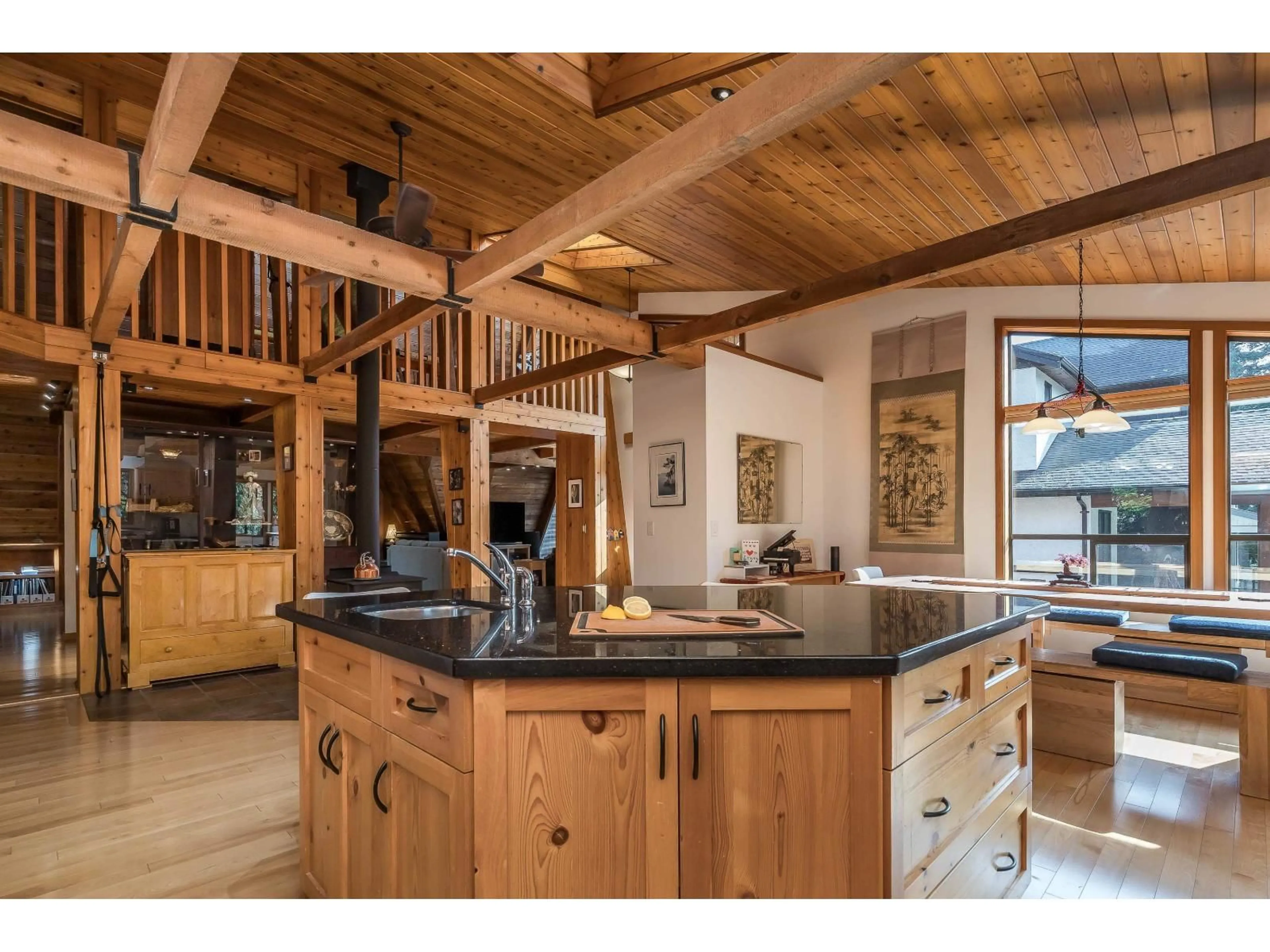 Rustic kitchen, wood/laminate floor for 914 164, Surrey British Columbia V4A4Y5