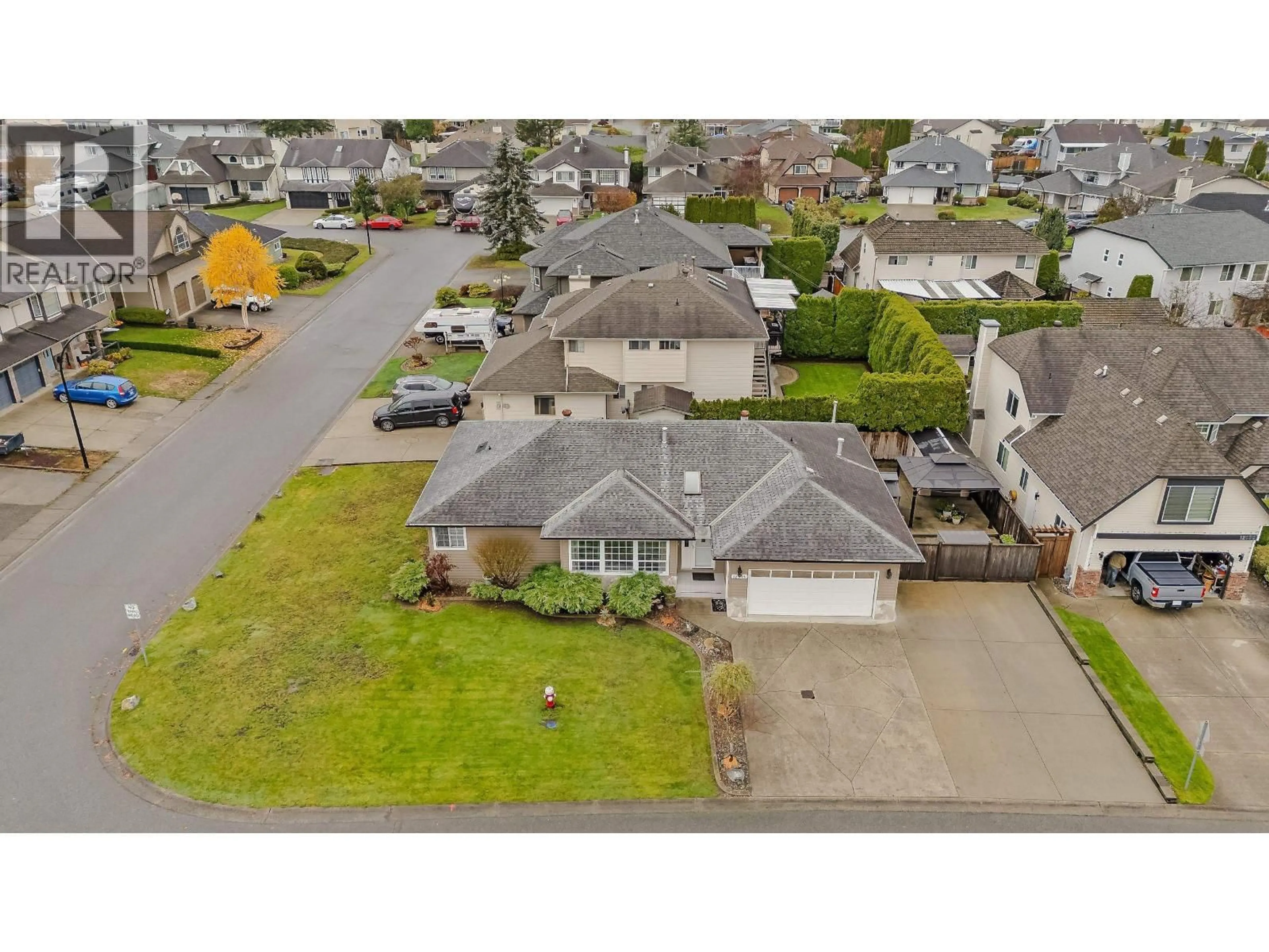 A pic from outside/outdoor area/front of a property/back of a property/a pic from drone, street for 12545 220A STREET, Maple Ridge British Columbia V2X0V6