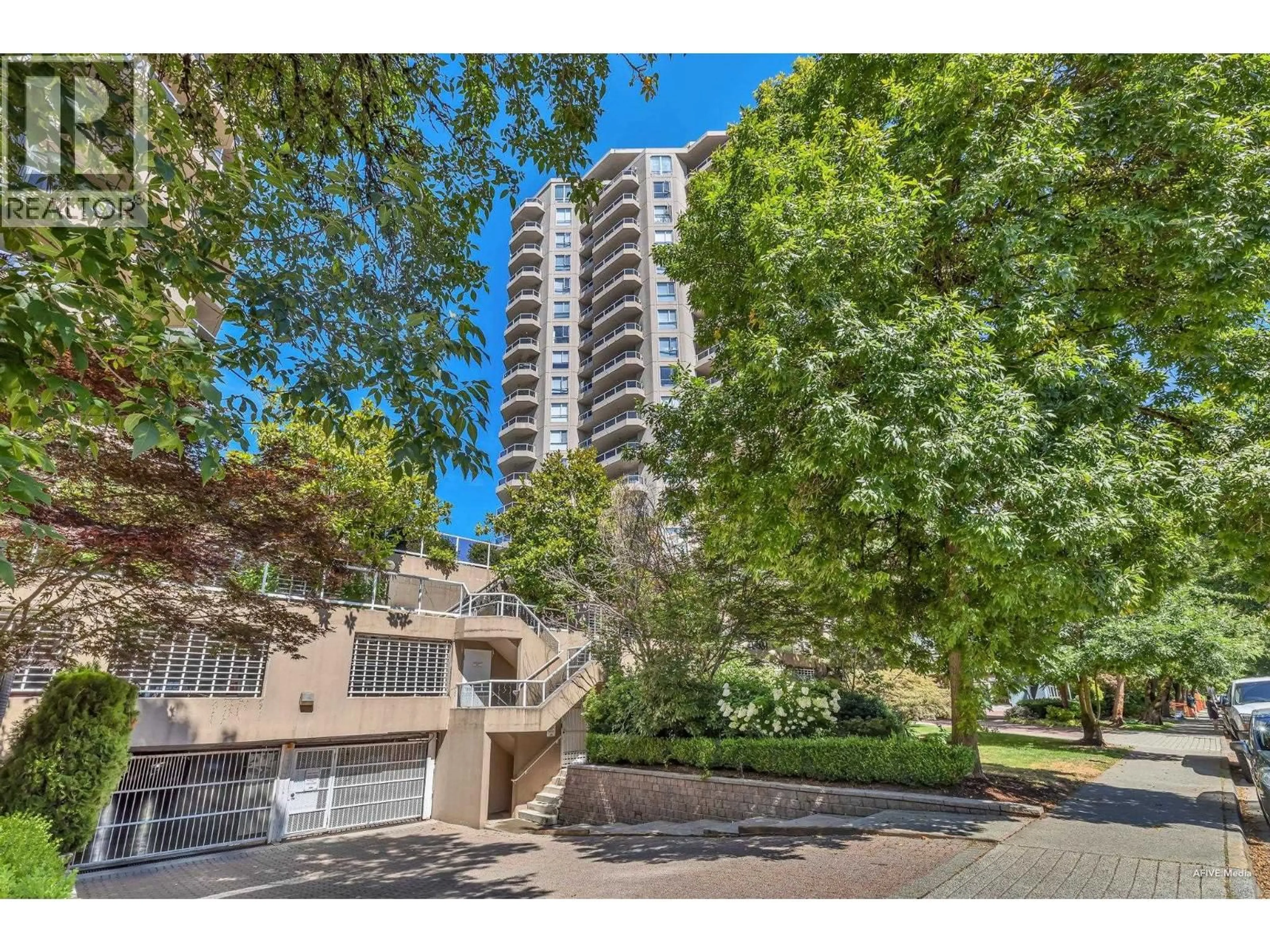 A pic from outside/outdoor area/front of a property/back of a property/a pic from drone, street for 1605 - 1185 QUAYSIDE DRIVE, New Westminster British Columbia V3M6T8