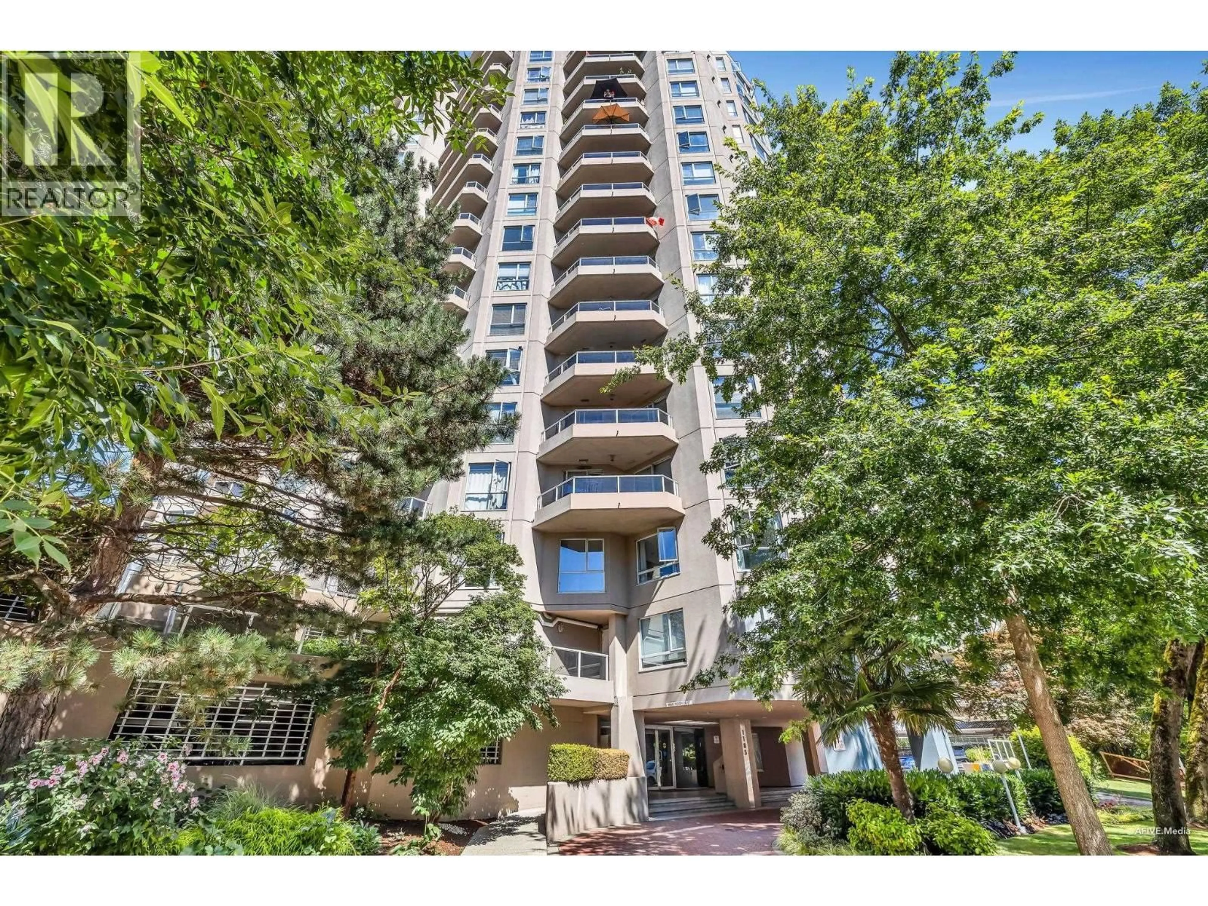 Indoor foyer for 1605 - 1185 QUAYSIDE DRIVE, New Westminster British Columbia V3M6T8