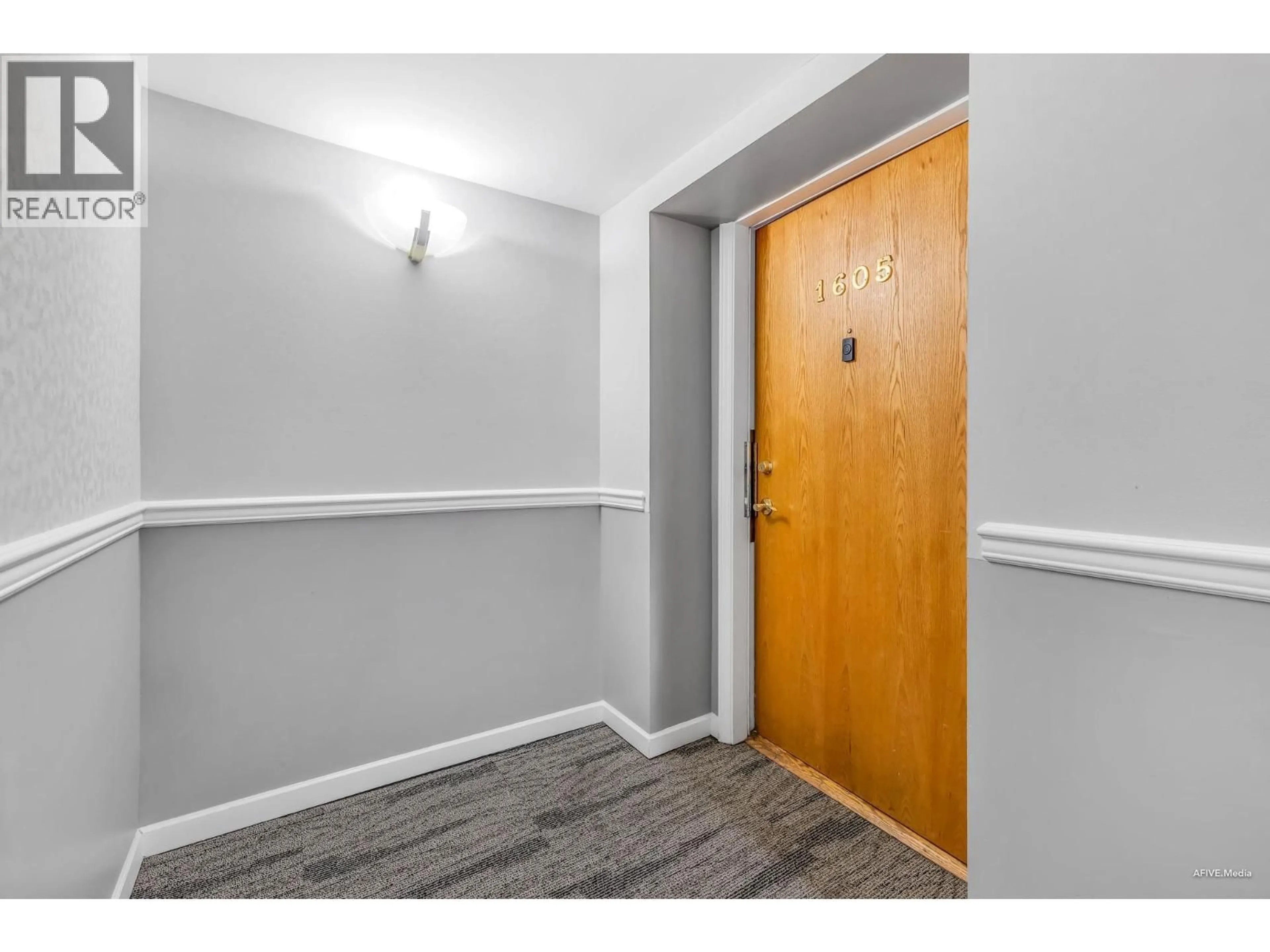 Indoor entryway for 1605 - 1185 QUAYSIDE DRIVE, New Westminster British Columbia V3M6T8