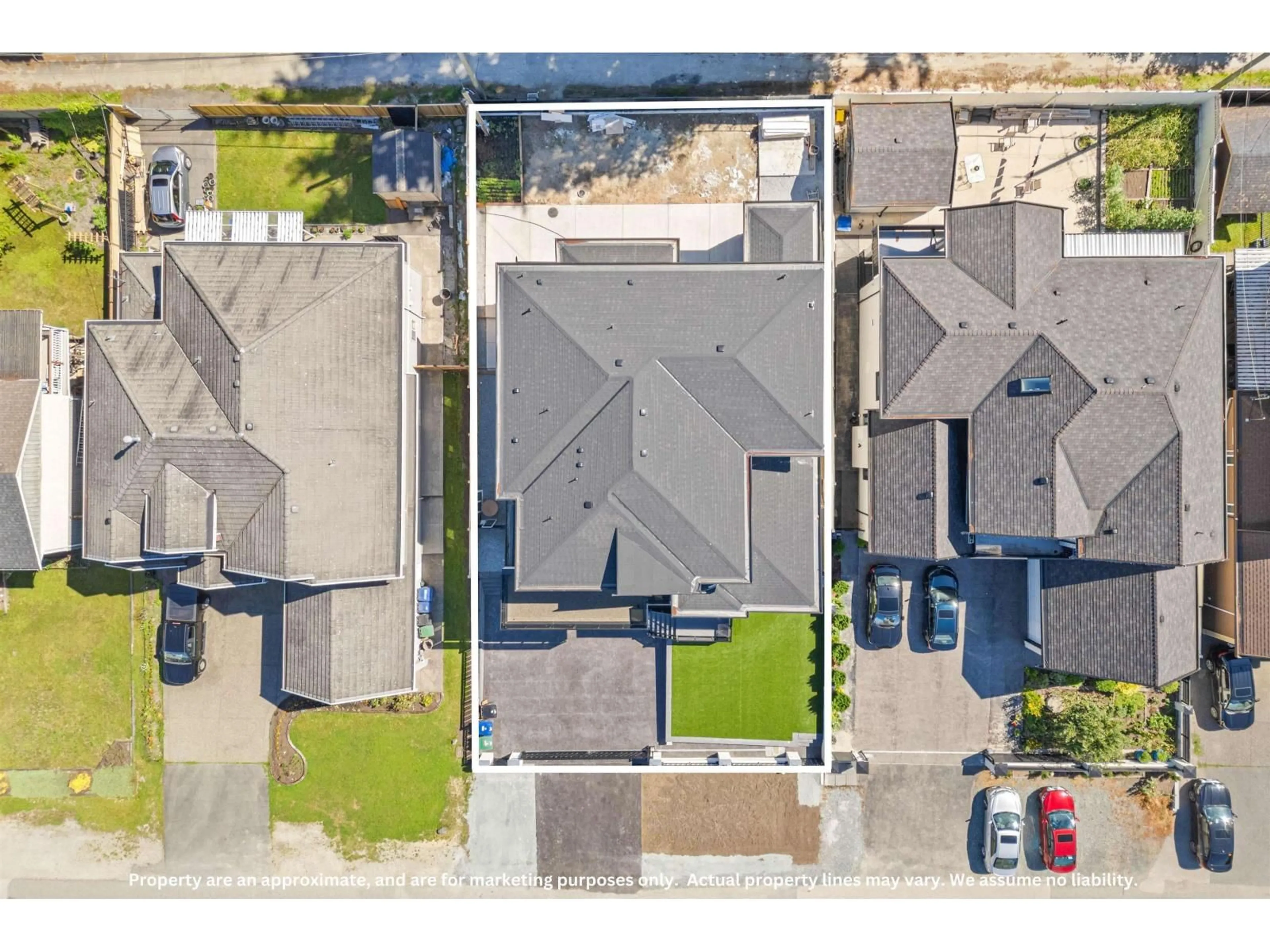 A pic from outside/outdoor area/front of a property/back of a property/a pic from drone, street for 13830 78A, Surrey British Columbia V3W2Y5