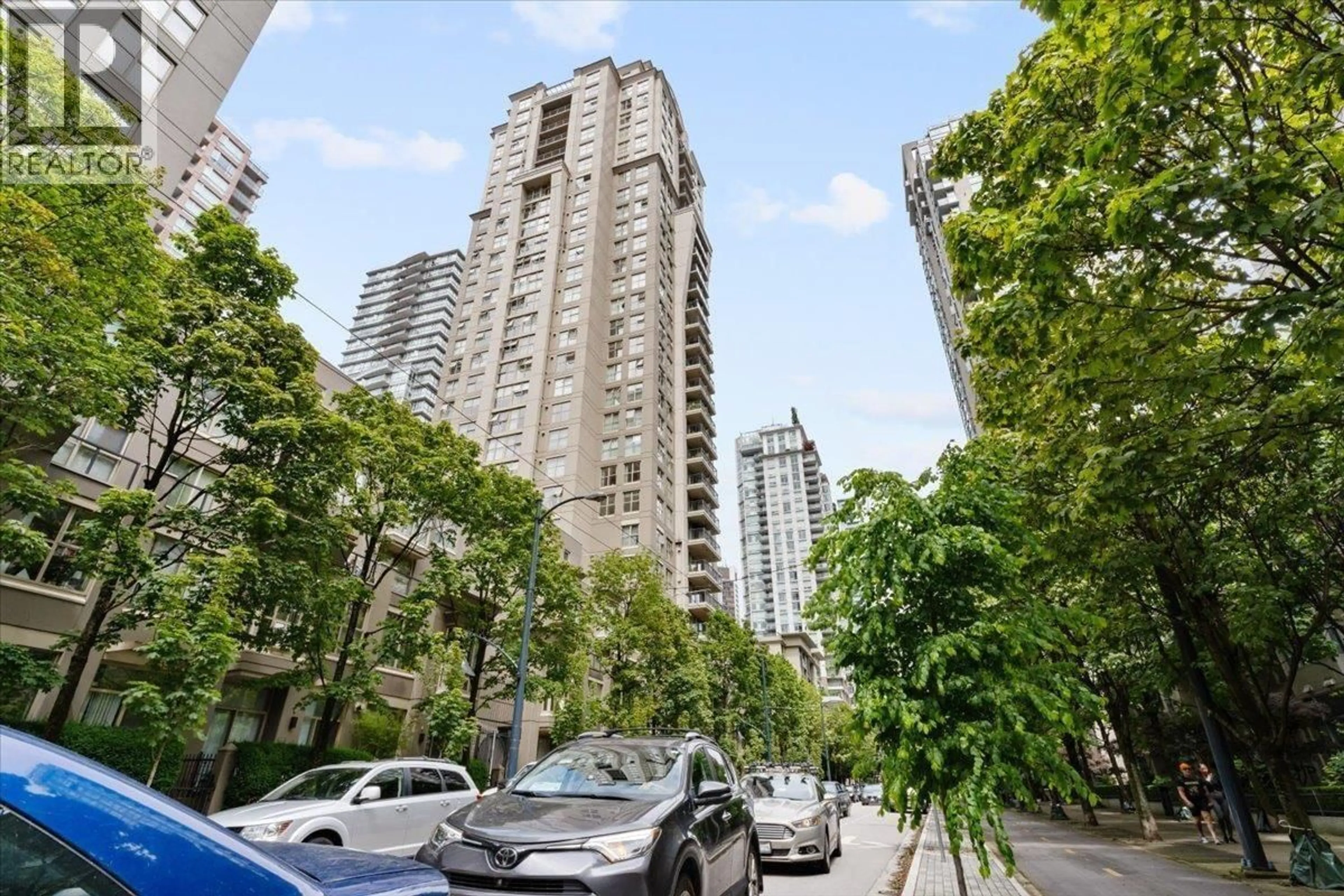 Patio, city buildings view from balcony for 3001 - 969 RICHARDS STREET, Vancouver British Columbia V6B1A8
