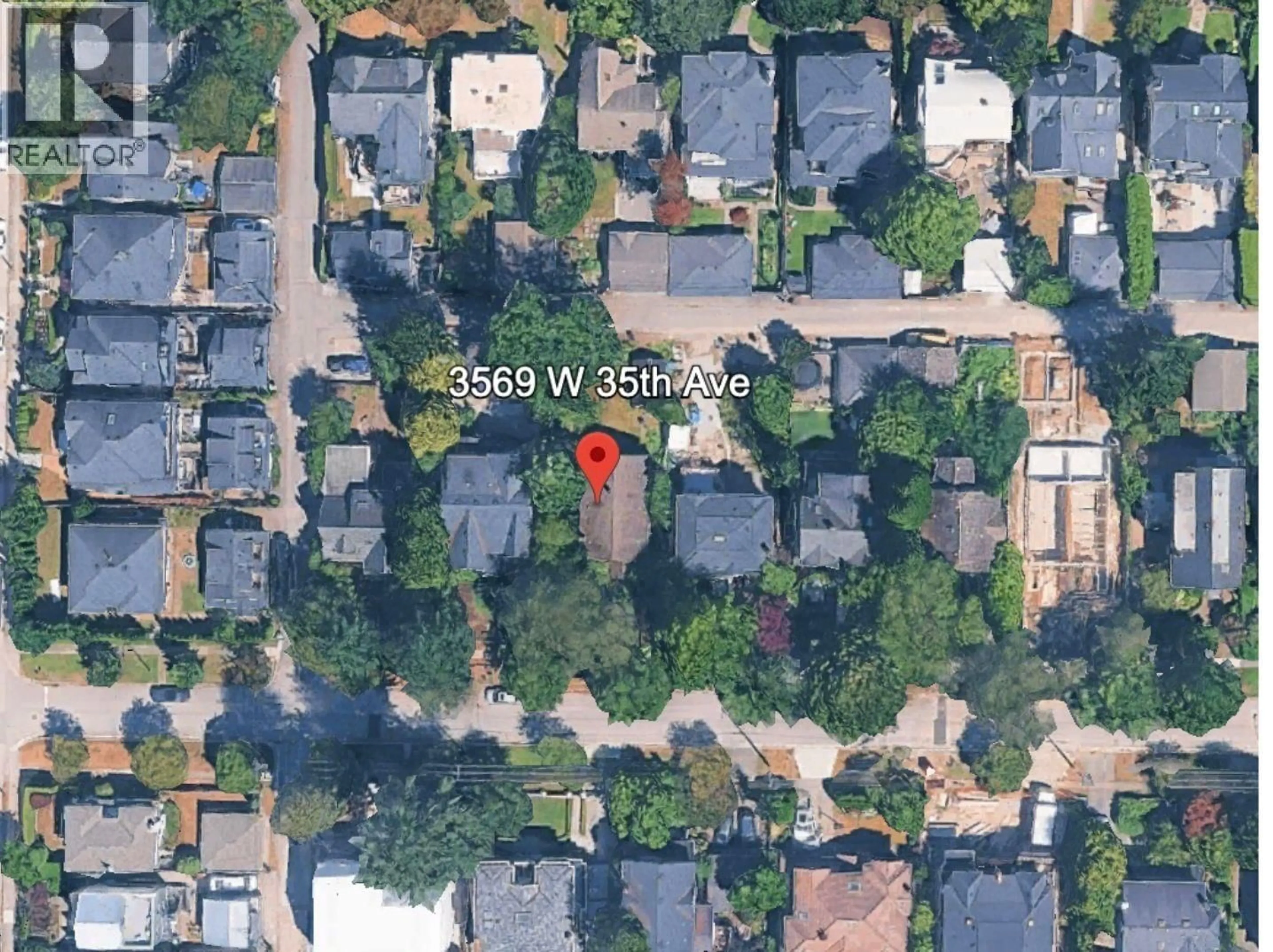 A pic from outside/outdoor area/front of a property/back of a property/a pic from drone, street for 3569 35TH AVENUE, Vancouver British Columbia V6N2N4