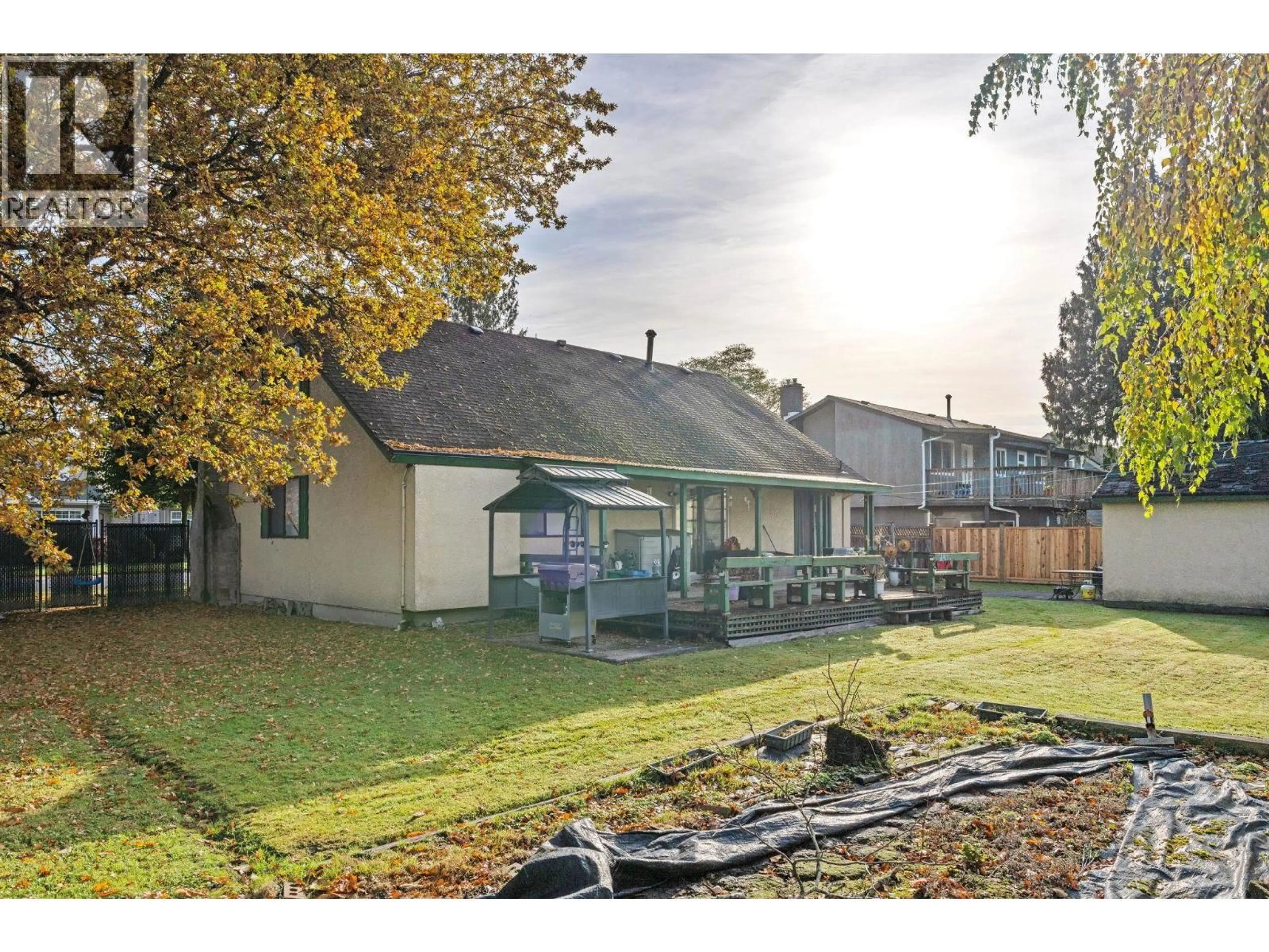 Patio, unknown for 4457 46B STREET, Ladner British Columbia V4K2M8