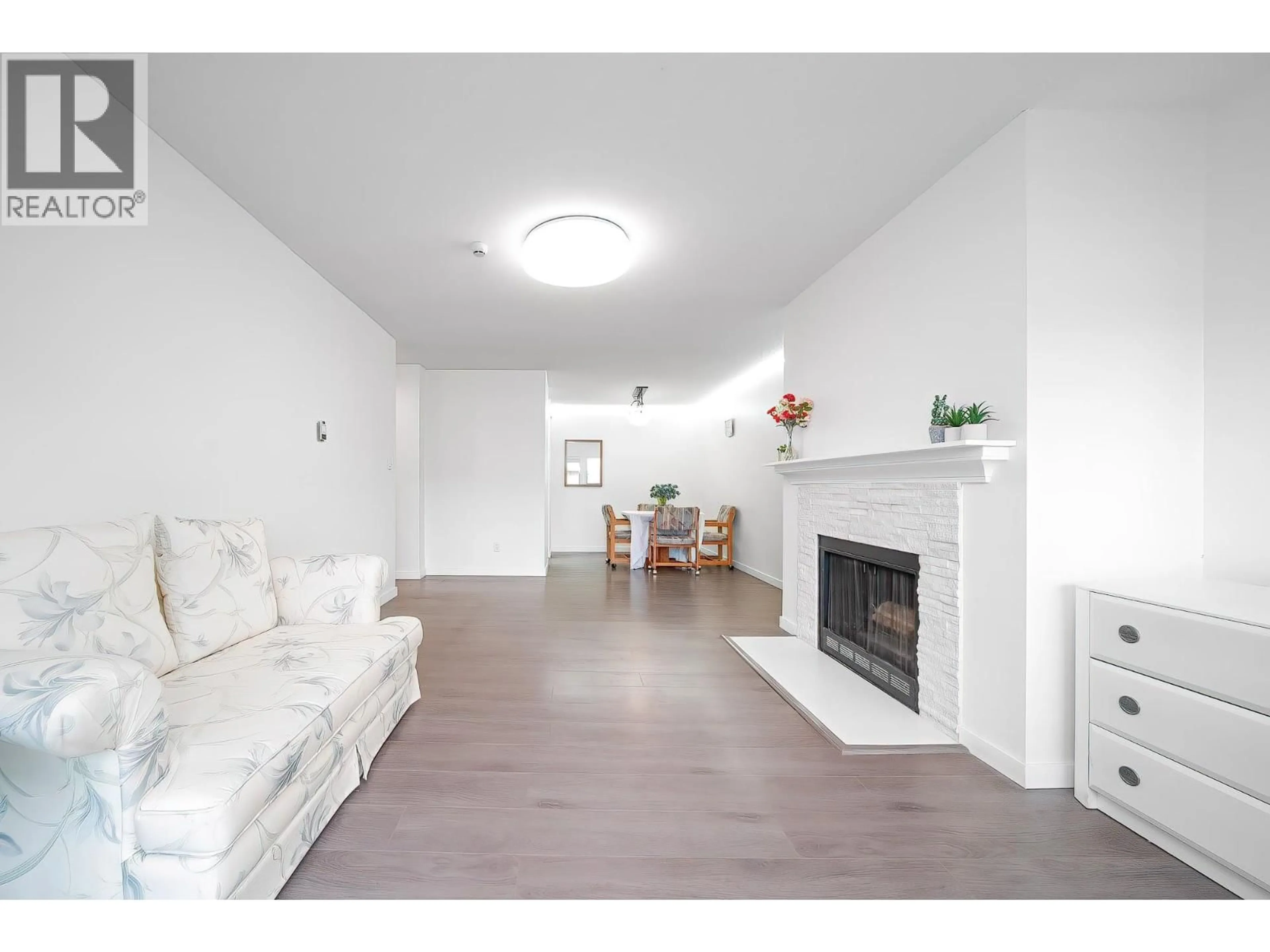 Unknown for 312 - 8591 WESTMINSTER HIGHWAY, Richmond British Columbia V6X3E2