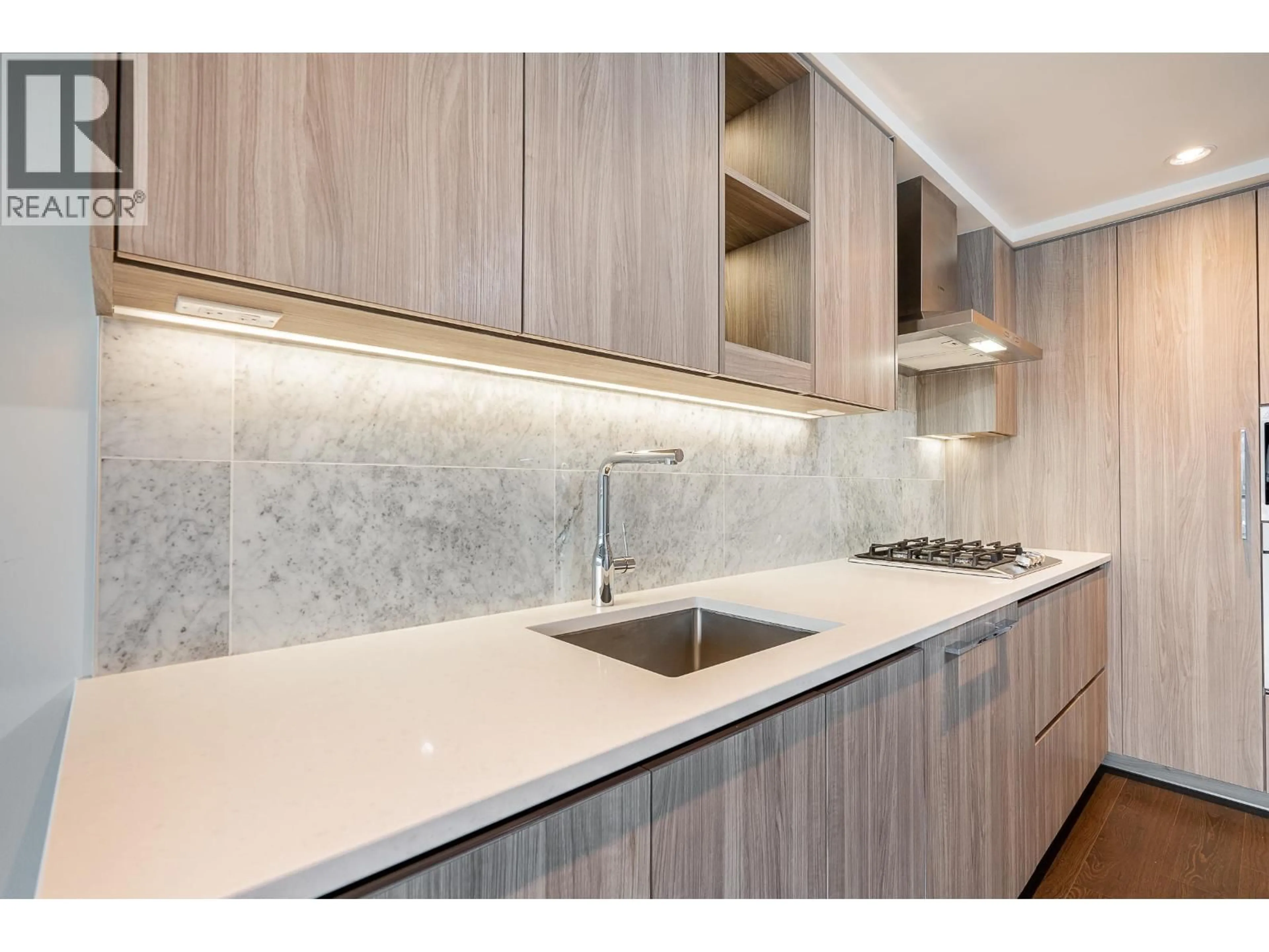 Unknown for 306 - 4730 LOUGHEED HIGHWAY, Burnaby British Columbia V5C0M9