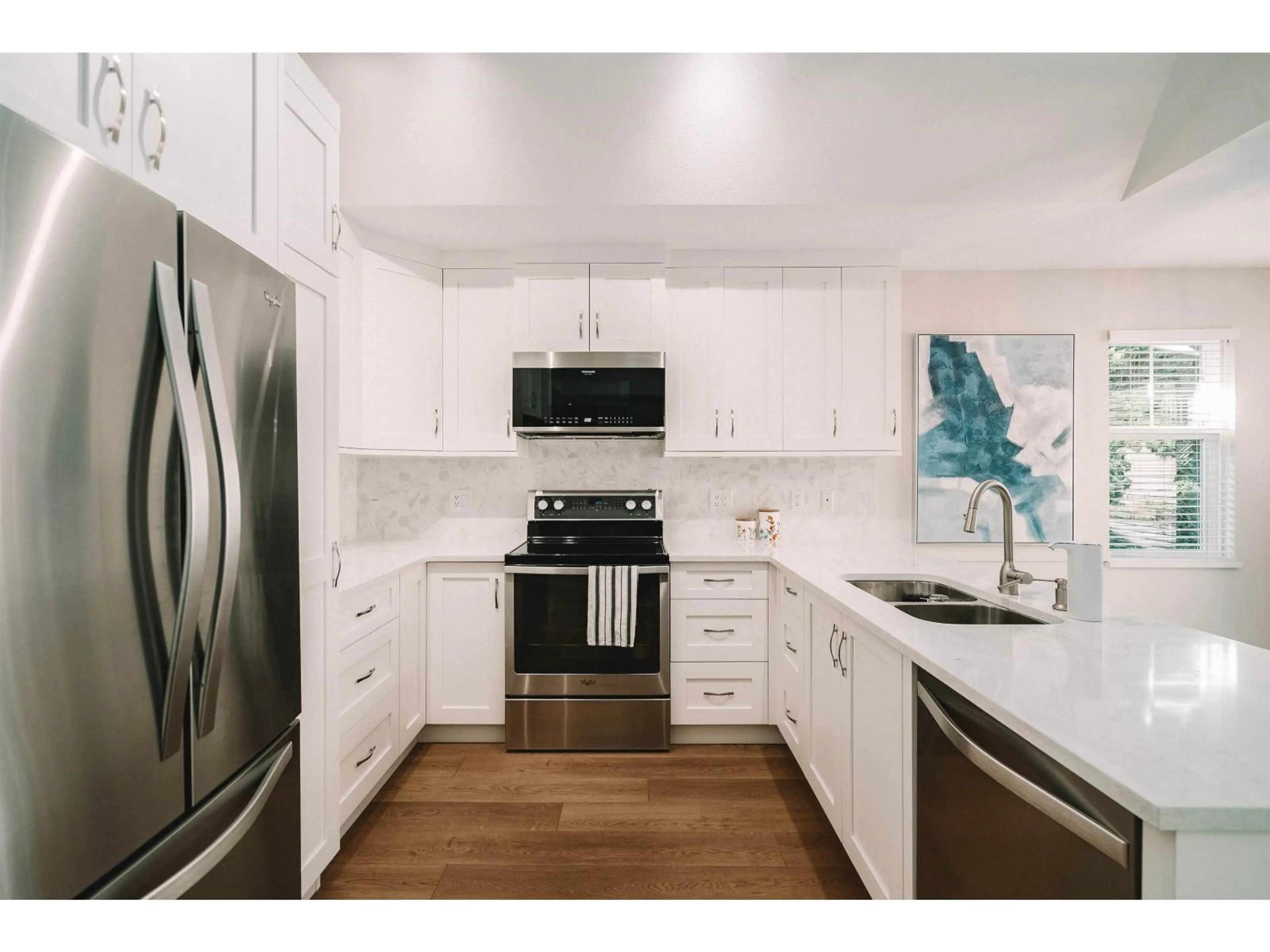 Open concept kitchen, unknown for 19 - 14877 33, Surrey British Columbia V4P3A3