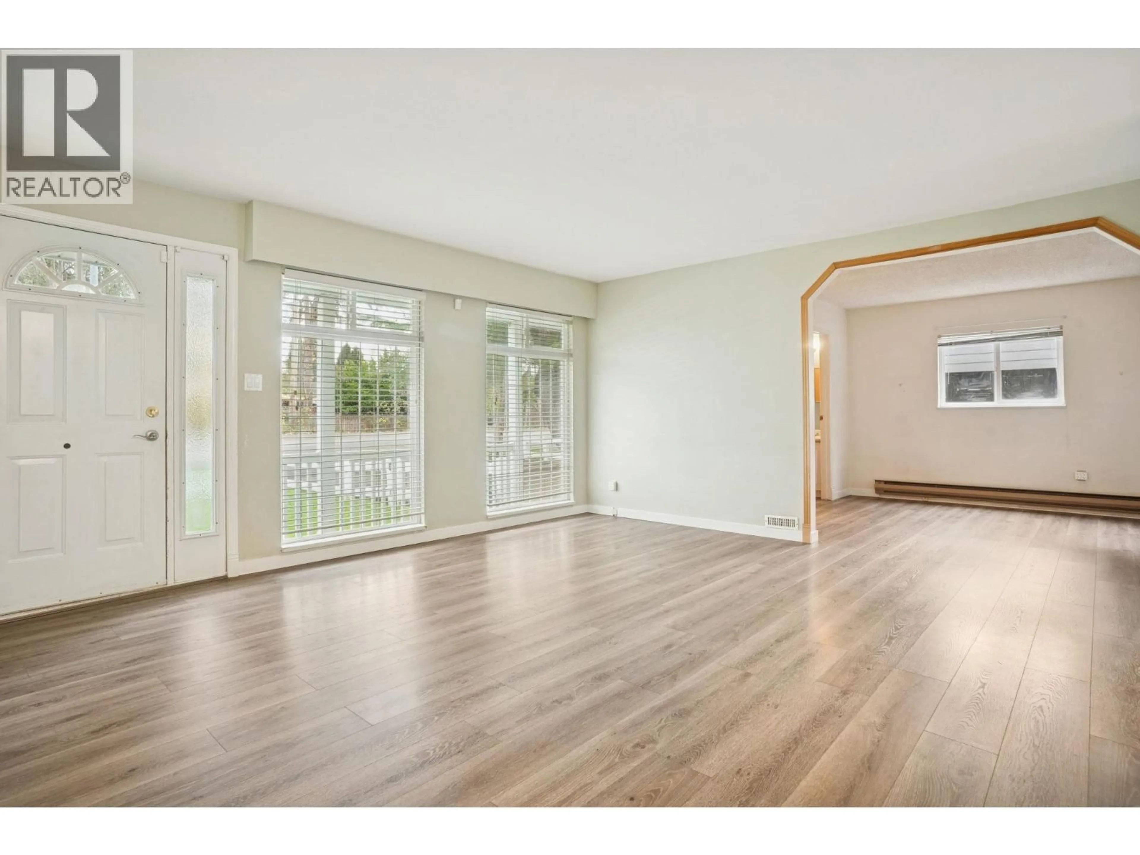 A pic of a room for 5447 RIVER ROAD, Delta British Columbia V4K1S8