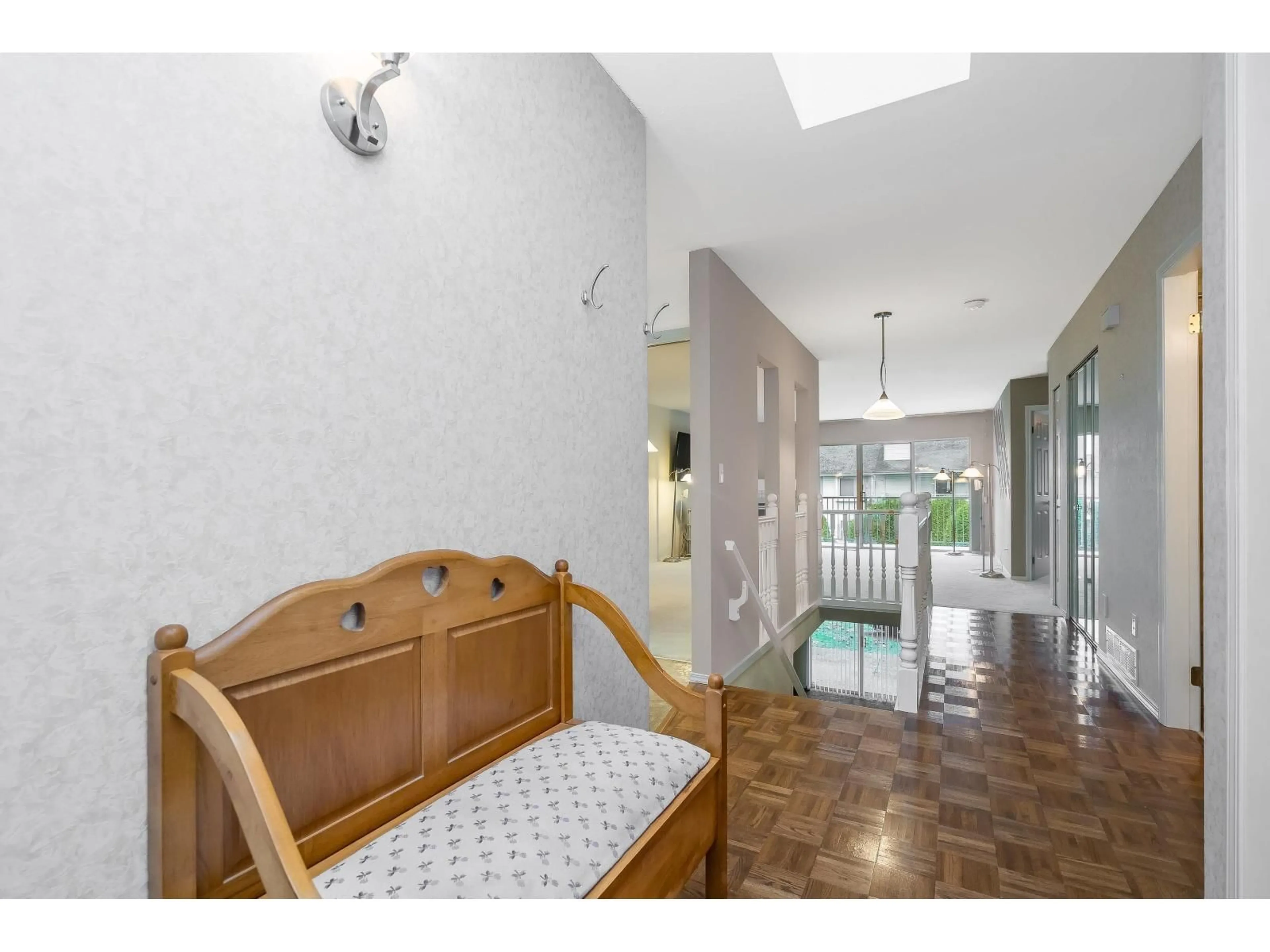 Indoor foyer for 26 - 33922 KING, Abbotsford British Columbia V2S7N1