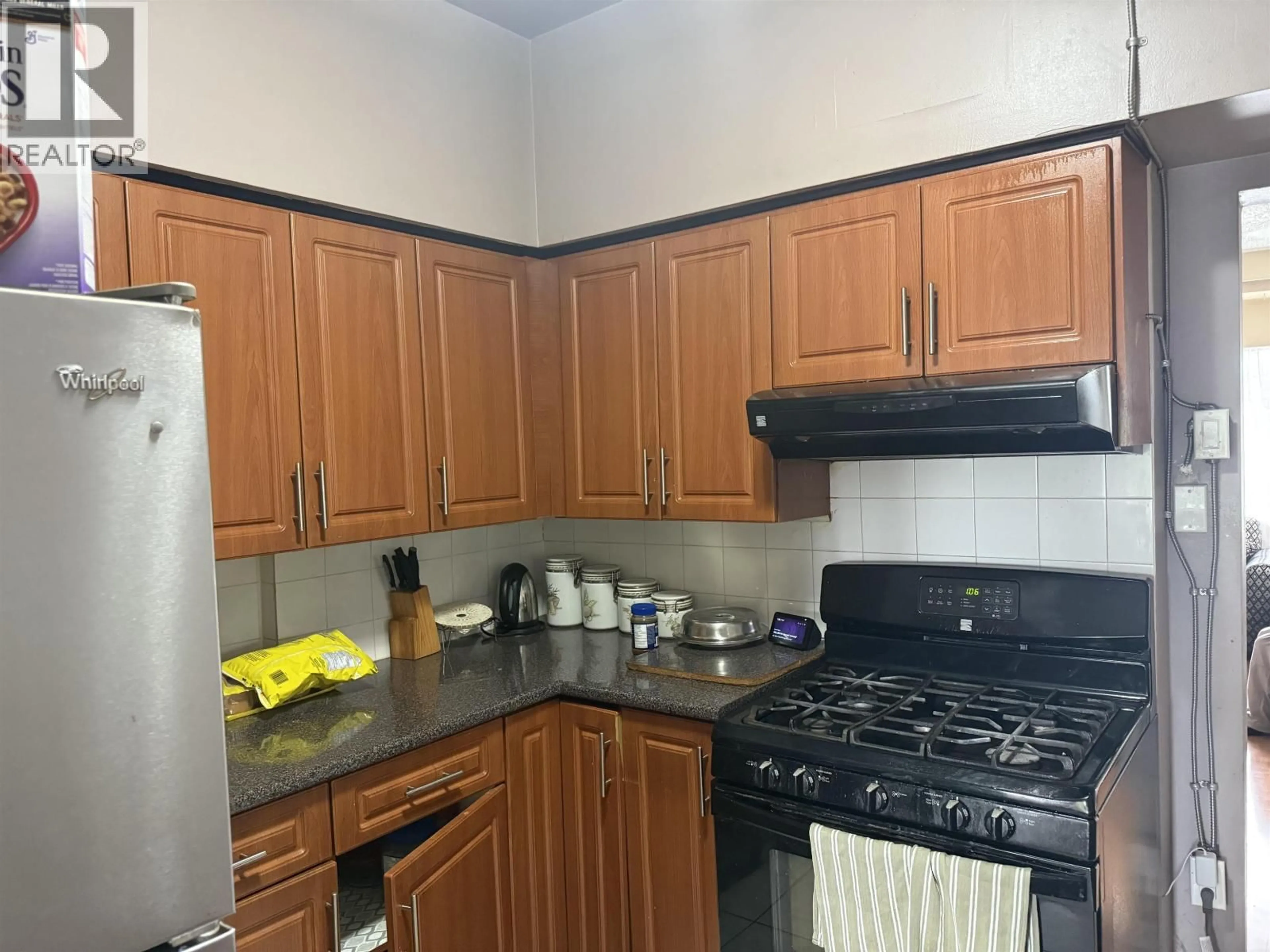 Standard kitchen, unknown for 8125 ST. GEORGE STREET, Vancouver British Columbia V5X3S4