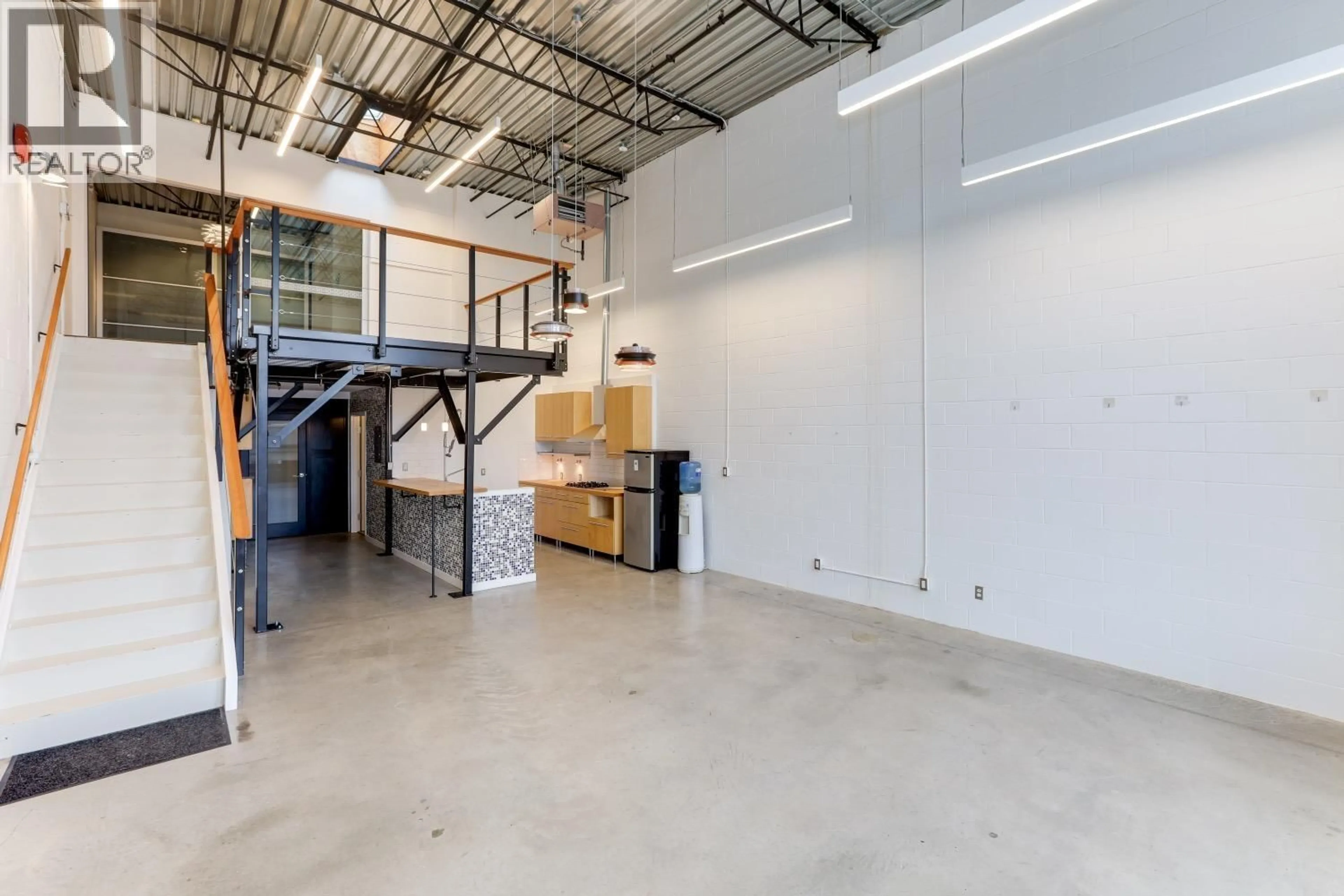 Indoor garage for 302 - 1220 PENDER STREET, Vancouver British Columbia V6A1W8
