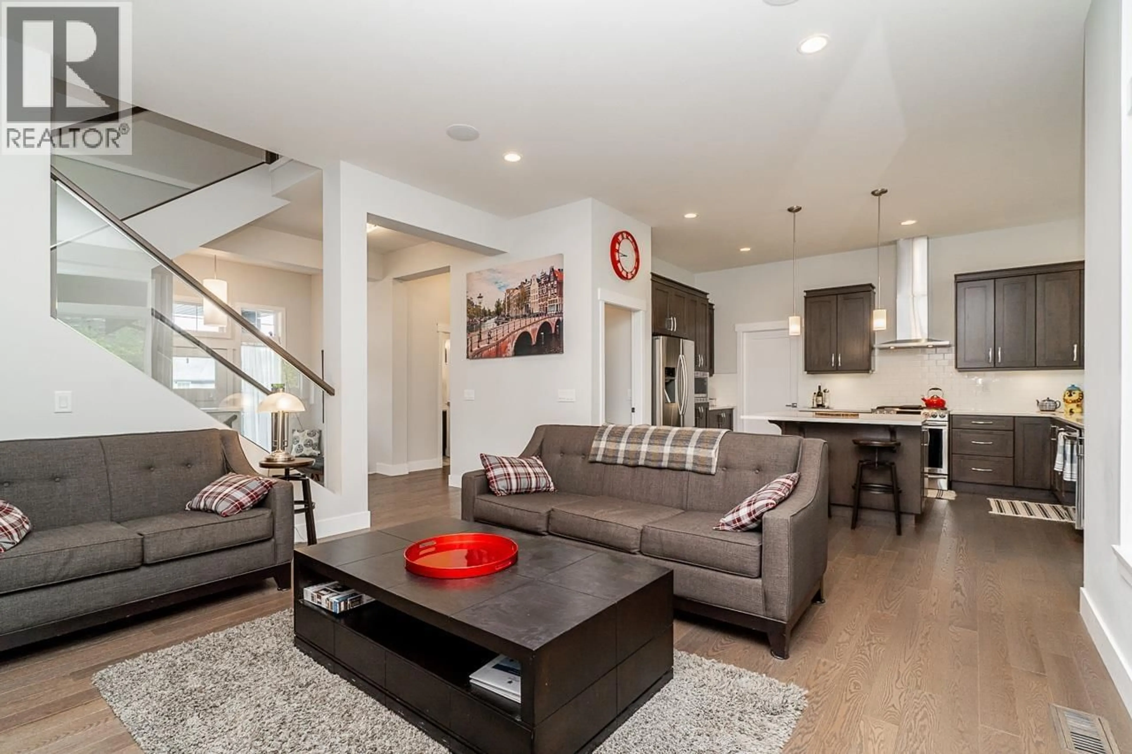 Living room with furniture, unknown for 3511 BISHOP PLACE, Coquitlam British Columbia V3E0K2