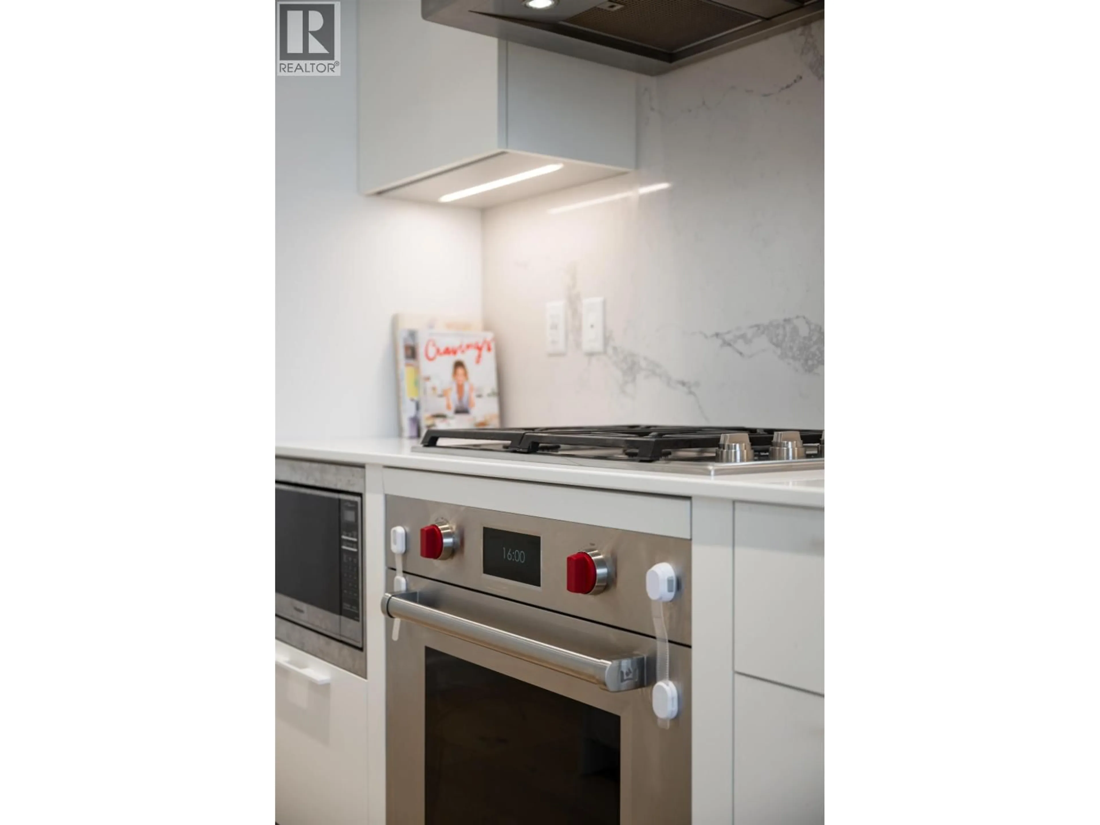 Standard kitchen, unknown for 3602 - 6699 DUNBLANE AVENUE, Burnaby British Columbia V5H0J8