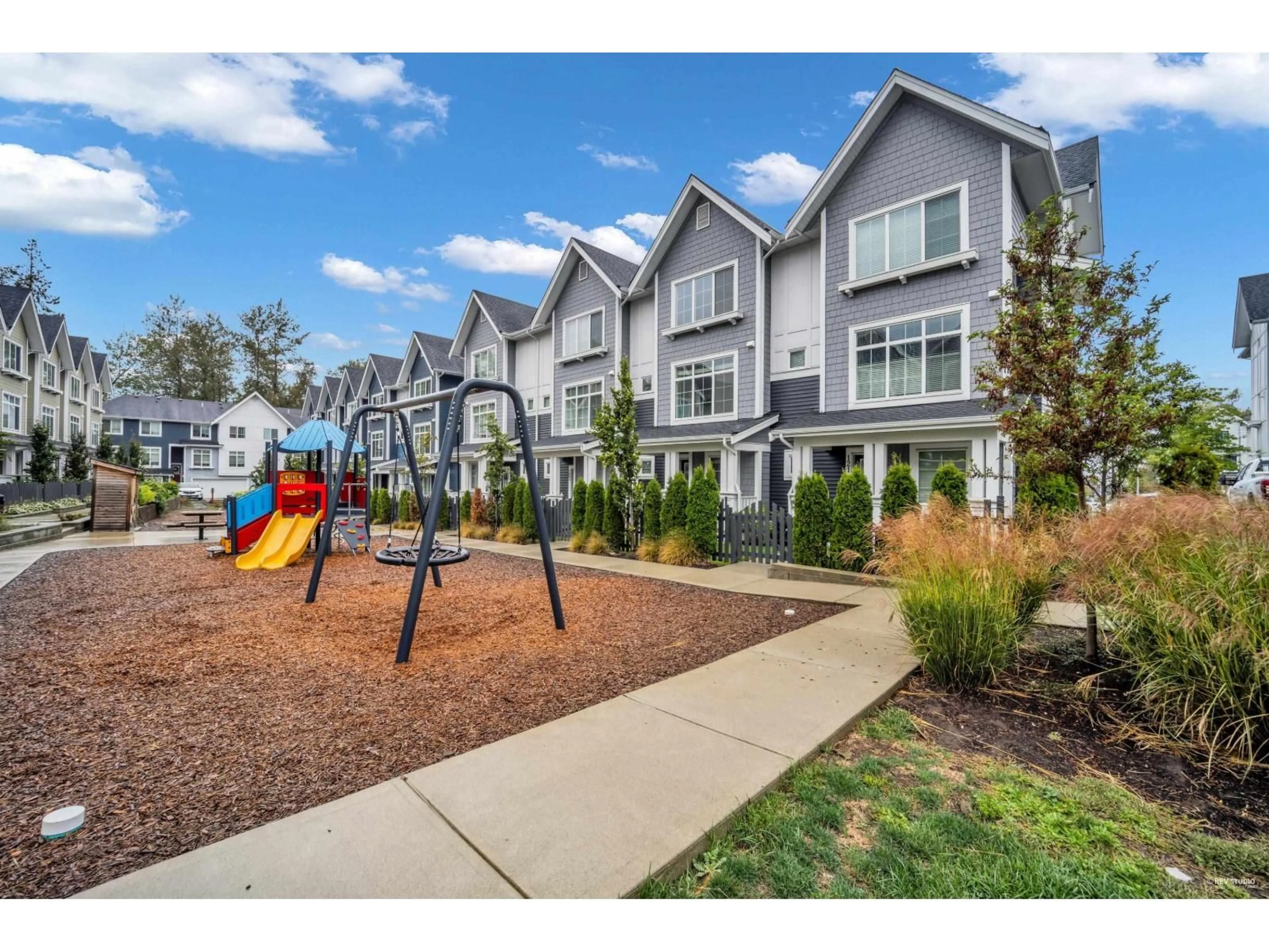 A pic from outside/outdoor area/front of a property/back of a property/a pic from drone, unknown for 122 - 20180 84, Langley British Columbia V2Y3N5