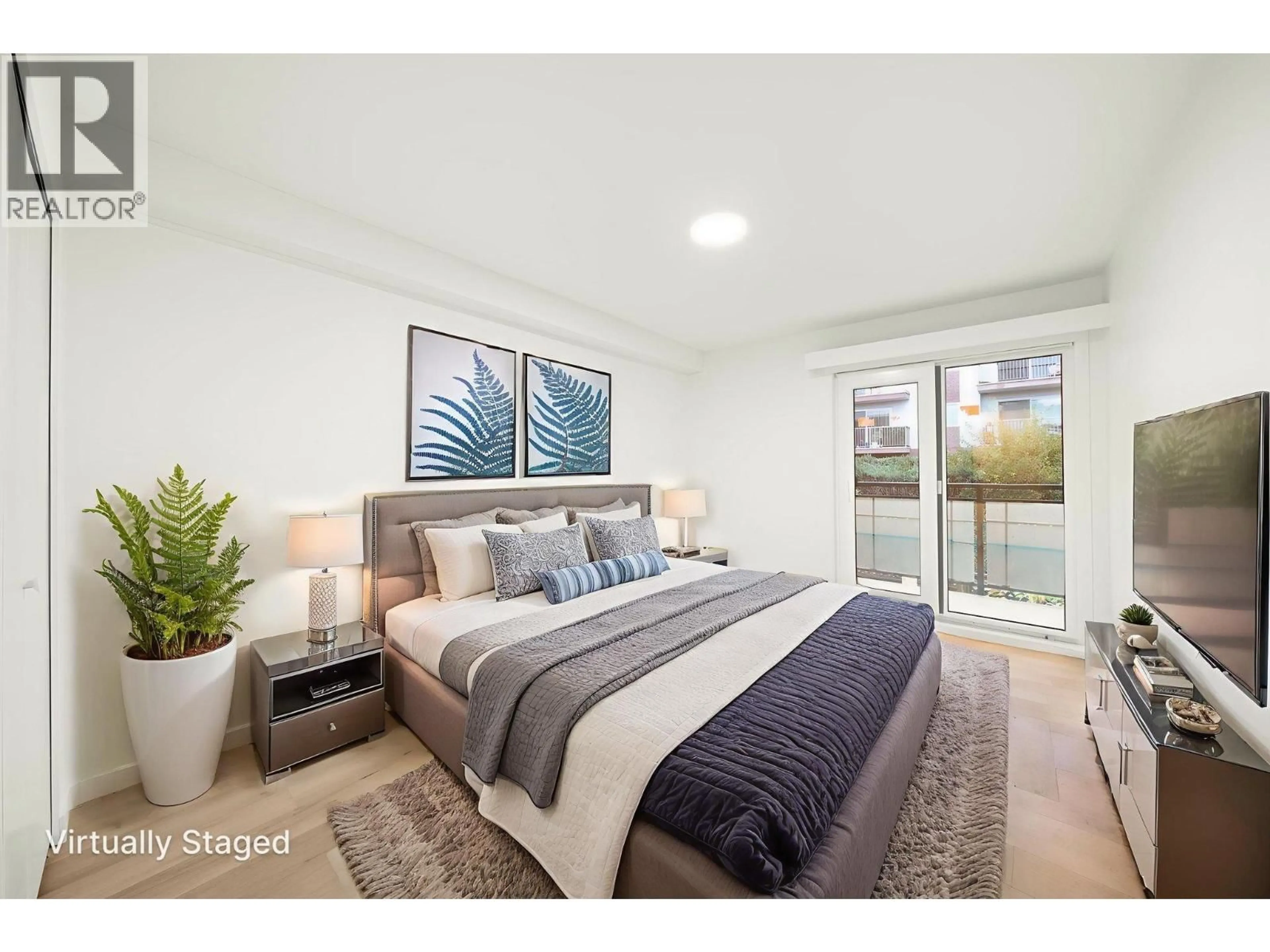 Bedroom with bed, unknown for 207 - 360 2ND STREET, North Vancouver British Columbia V7L4N6