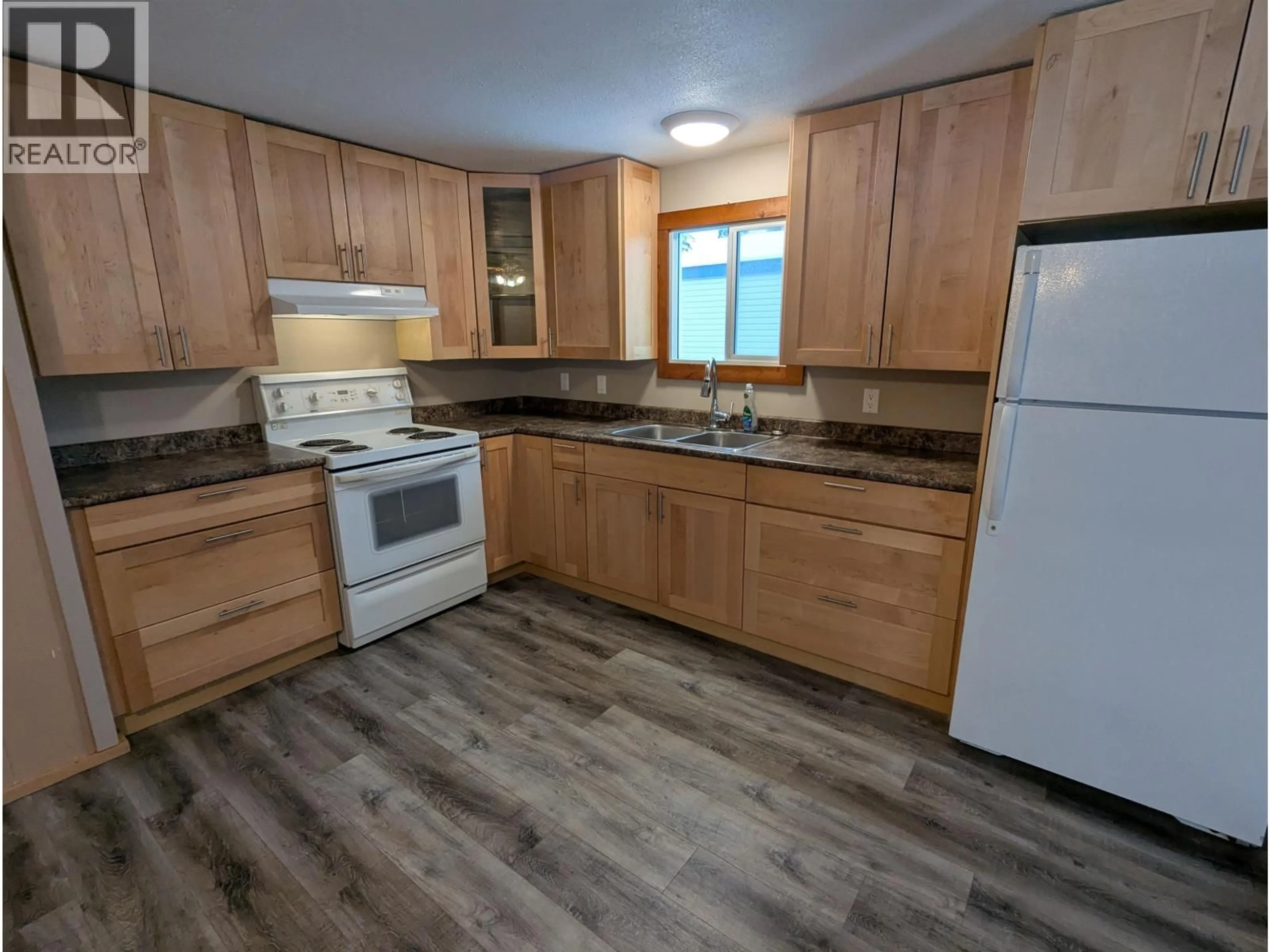 Standard kitchen, unknown for 20 - 95 LAIDLAW ROAD, Smithers British Columbia V0J2N0