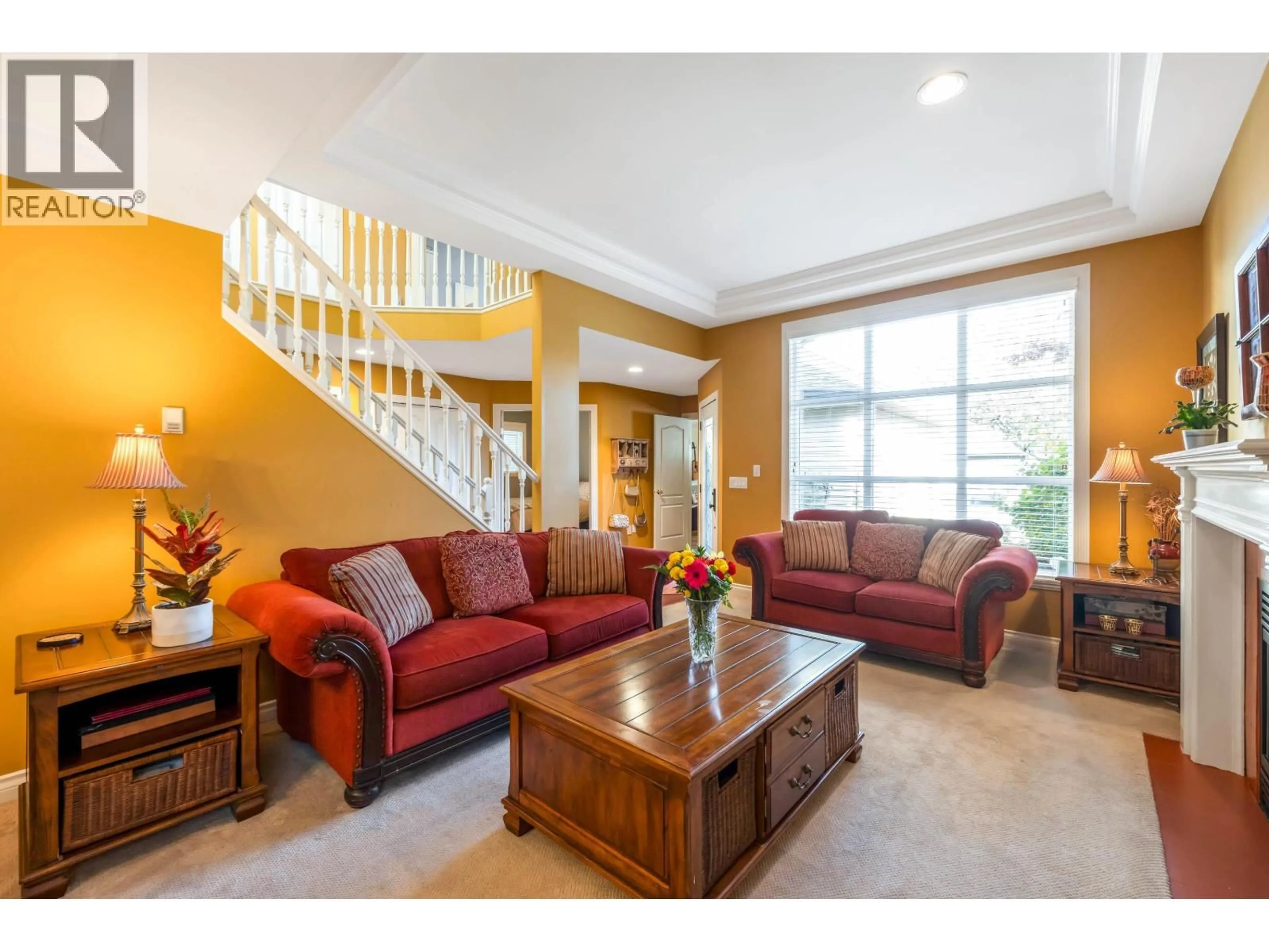 Living room with furniture, unknown for 5553 FRIGATE ROAD, Delta British Columbia V4K4Z5