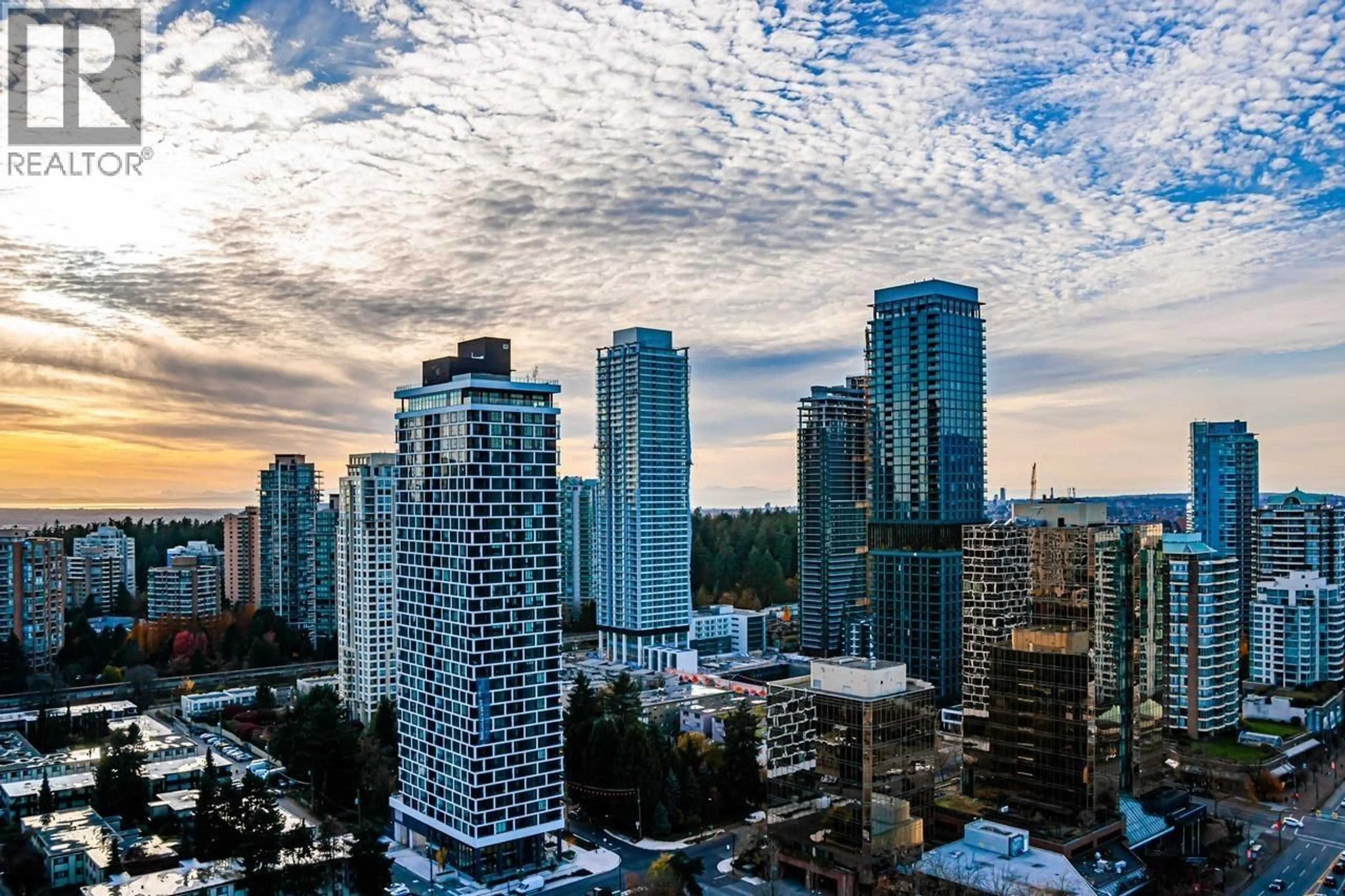 A pic from outside/outdoor area/front of a property/back of a property/a pic from drone, city buildings view from balcony for 2406 - 4508 HAZEL STREET, Burnaby British Columbia V5H0E4