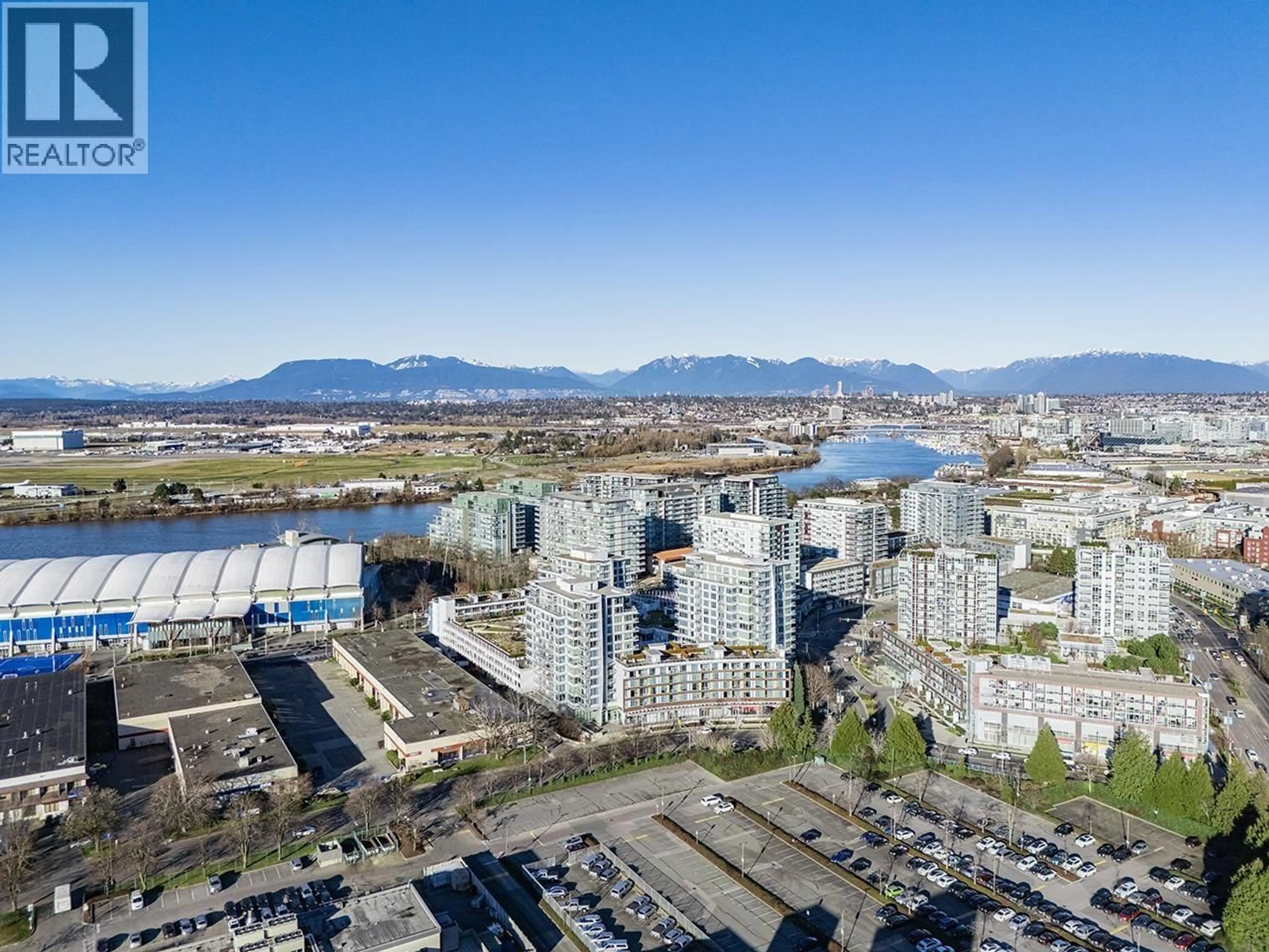 A pic from outside/outdoor area/front of a property/back of a property/a pic from drone, city buildings view from balcony for 2011 - 5511 HOLLYBRIDGE WAY, Richmond British Columbia V7C0A3