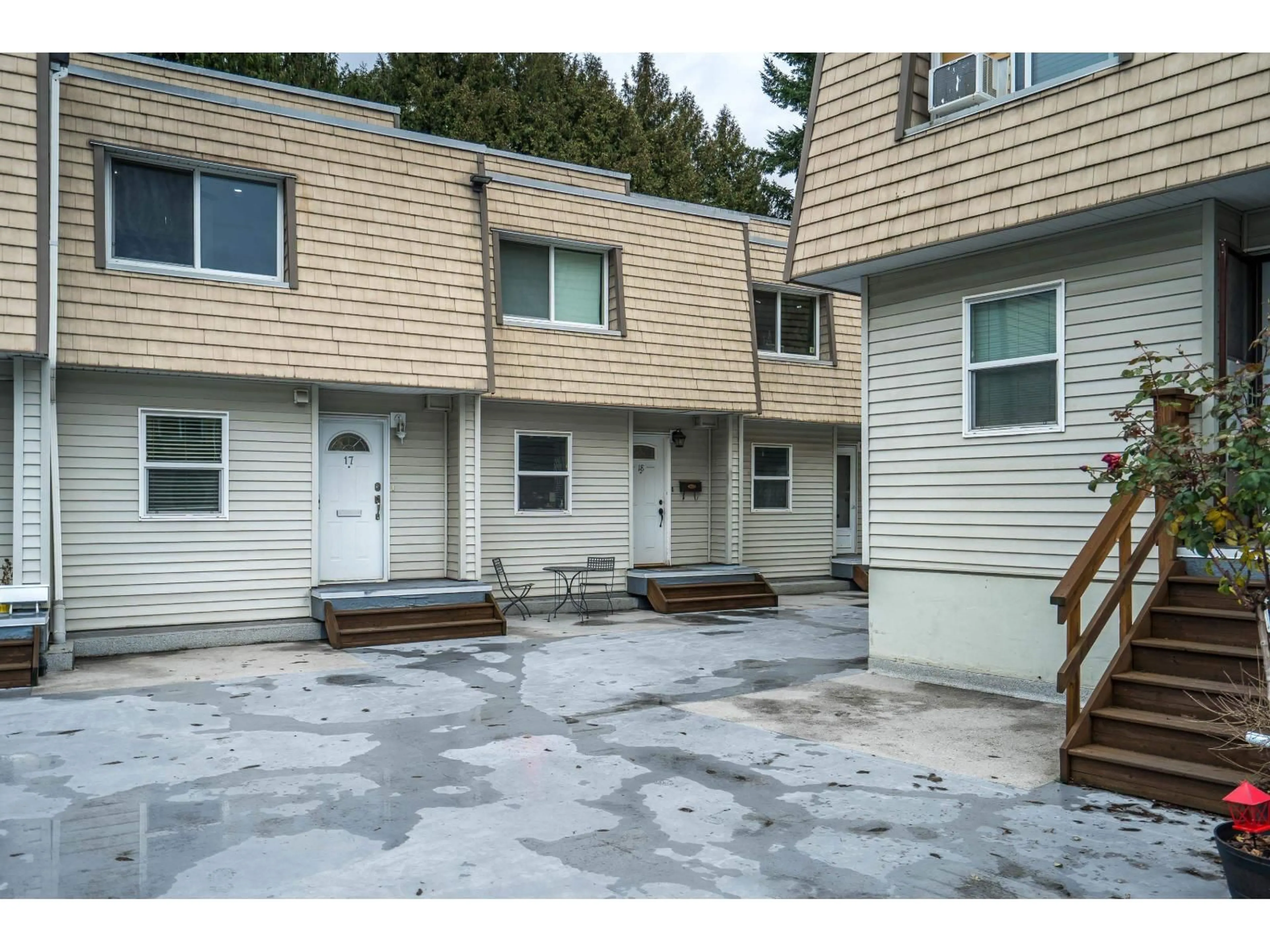 Patio, street for 17 - 33293 BOURQUIN EAST, Abbotsford British Columbia V2S1Y2