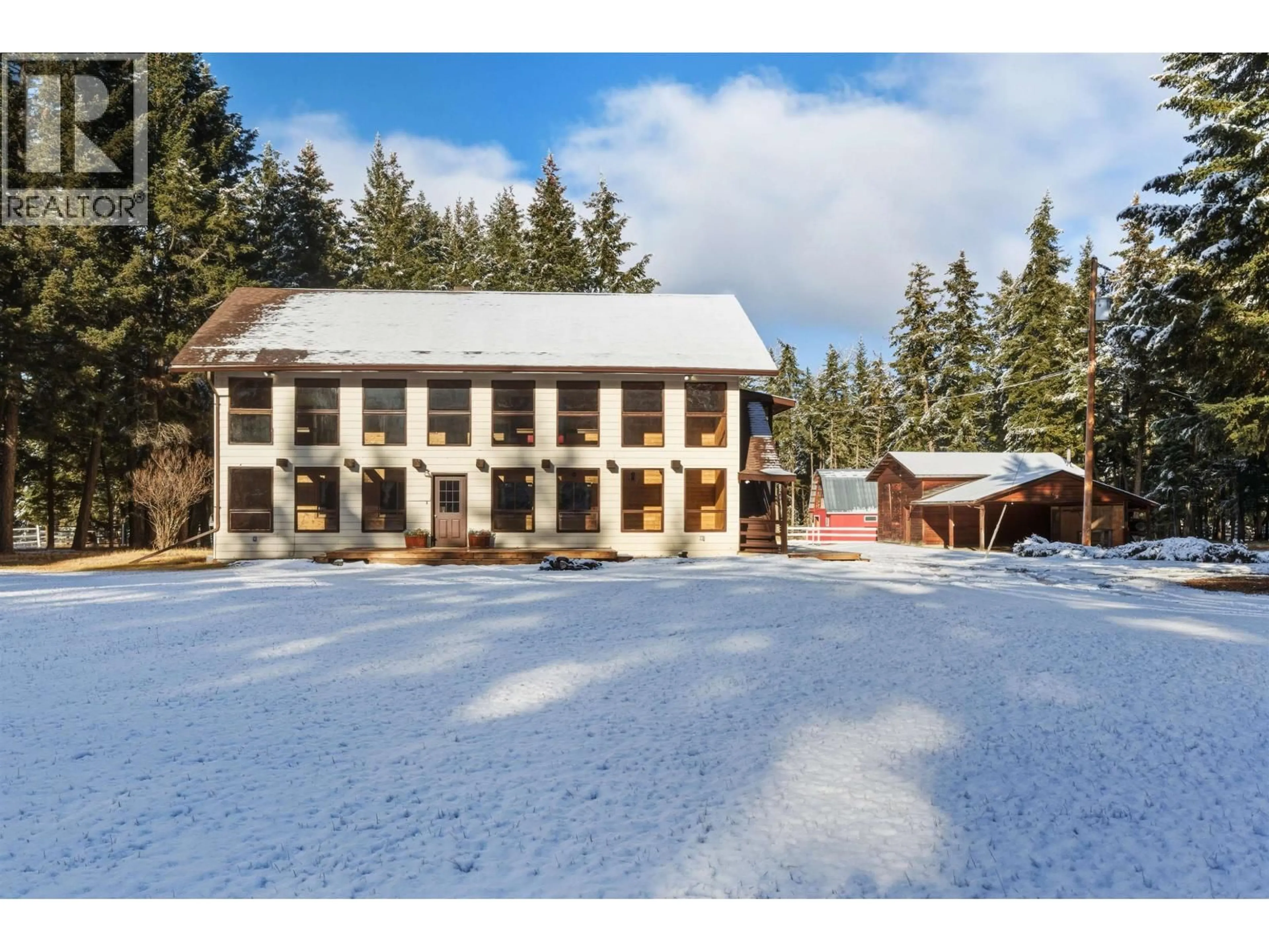 A pic from outside/outdoor area/front of a property/back of a property/a pic from drone, building for 3339 CRANE ROAD, Williams Lake British Columbia V2G4X4