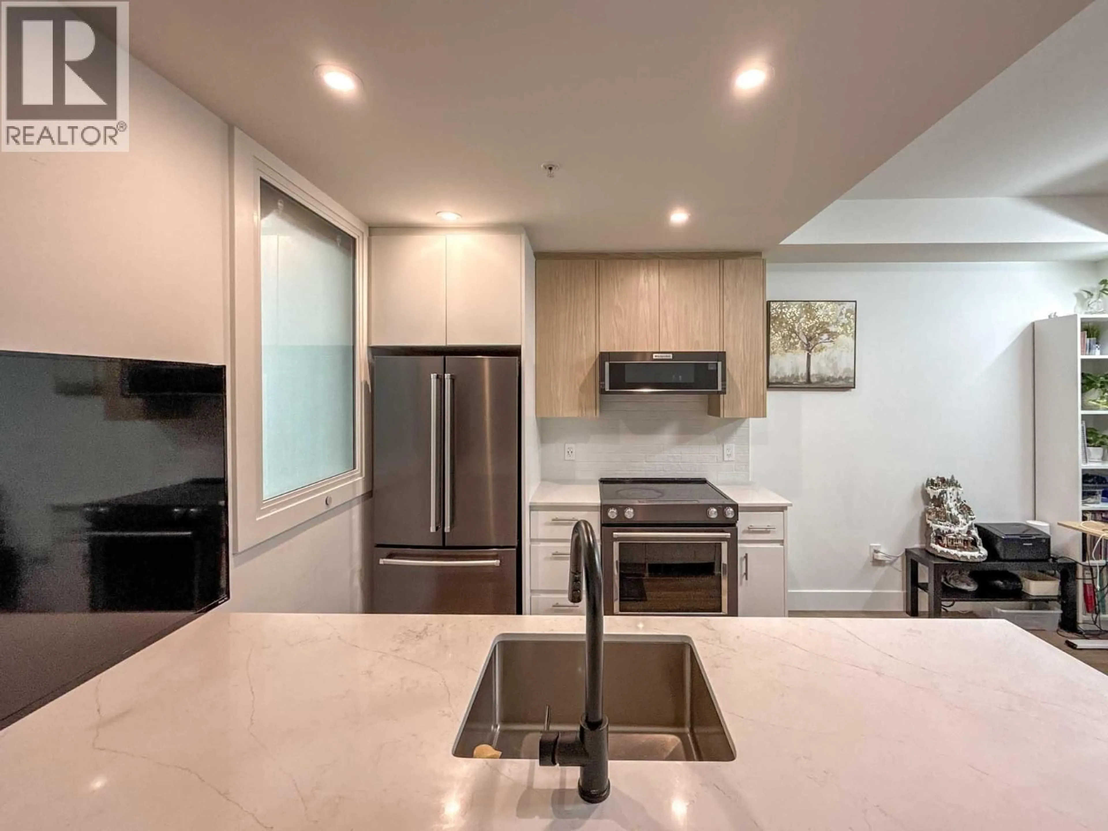 Open concept kitchen, unknown for 1211 - 2180 KELLY AVENUE, Port Coquitlam British Columbia V3C3B1