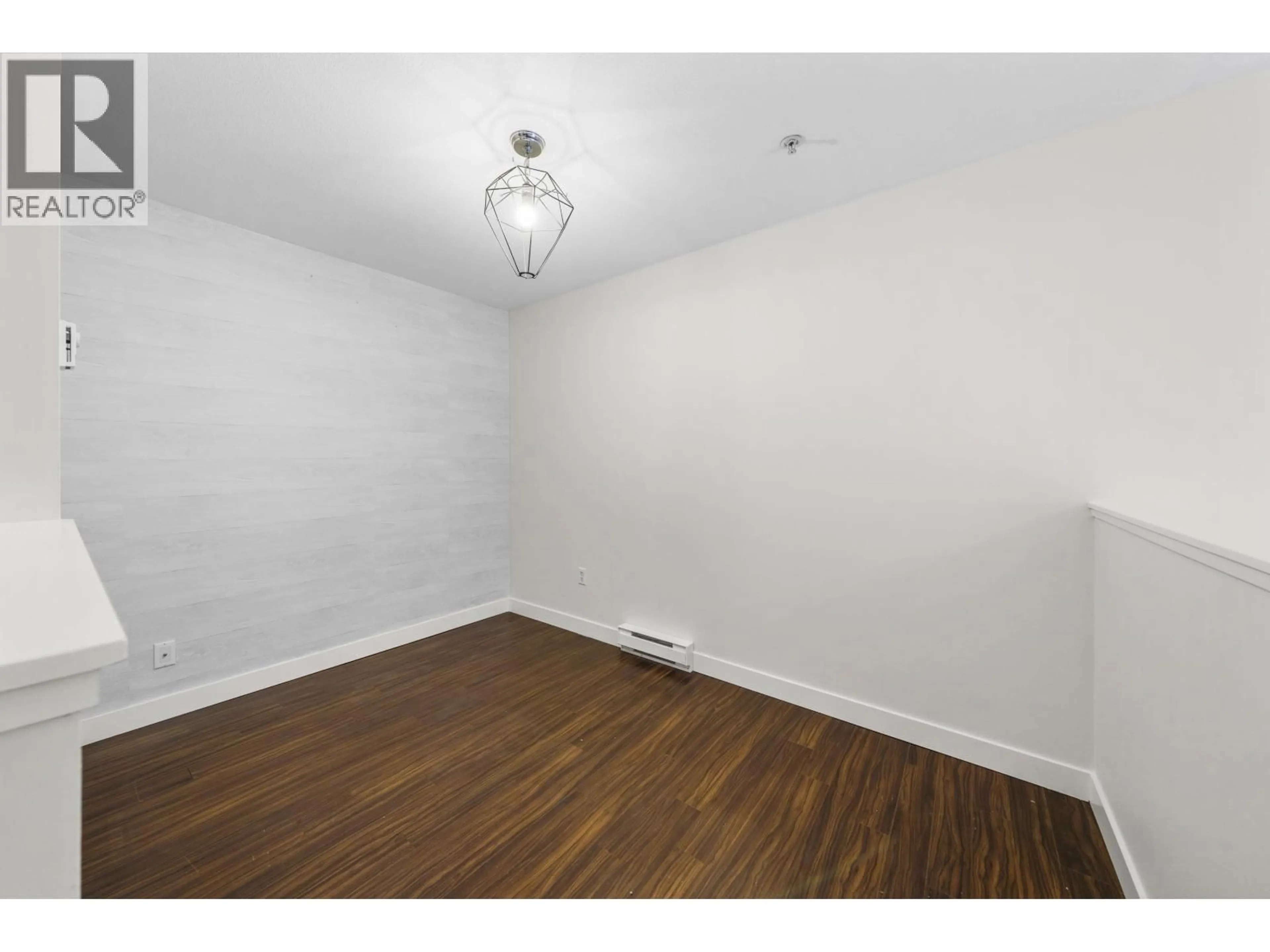 A pic of a room for 111 - 12248 224 STREET, Maple Ridge British Columbia V2X8W6
