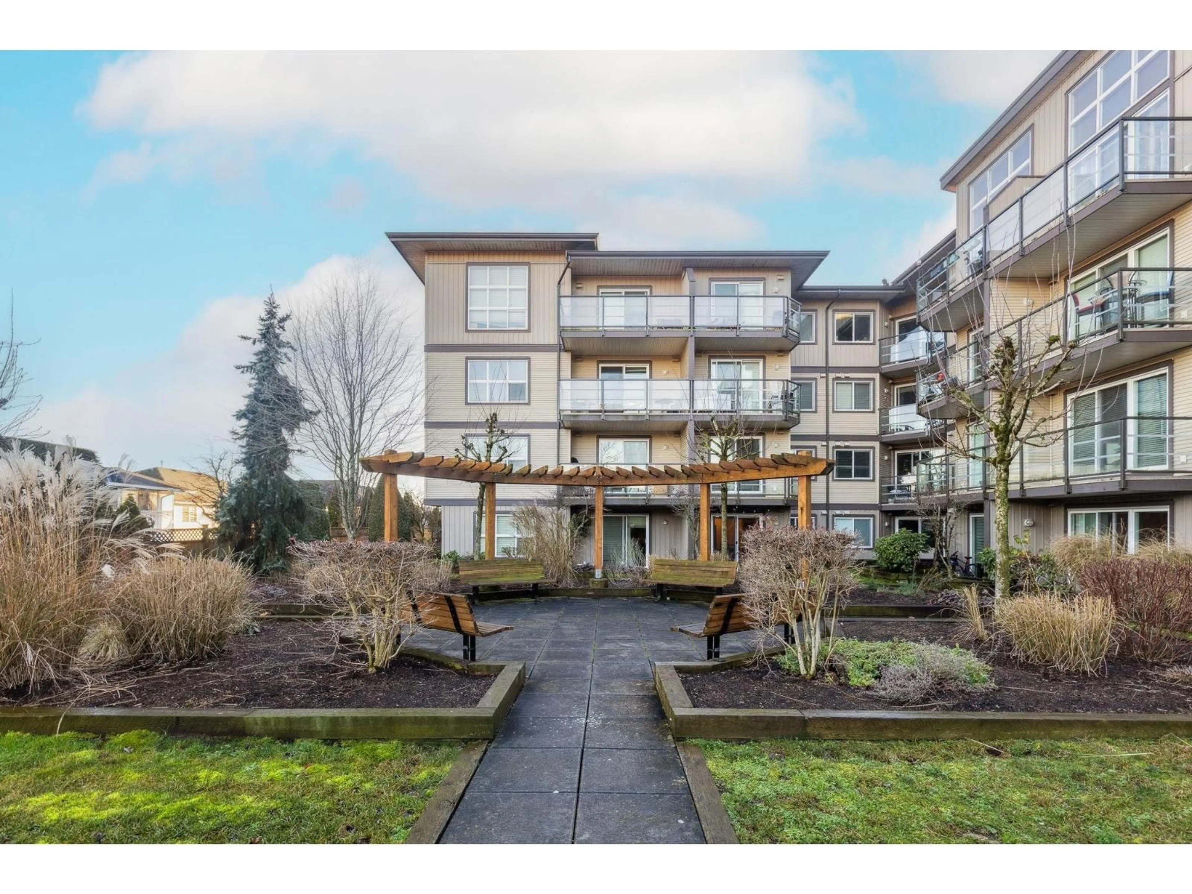 Unknown for 111 - 30525 CARDINAL AVENUE, Abbotsford British Columbia V2T0A8