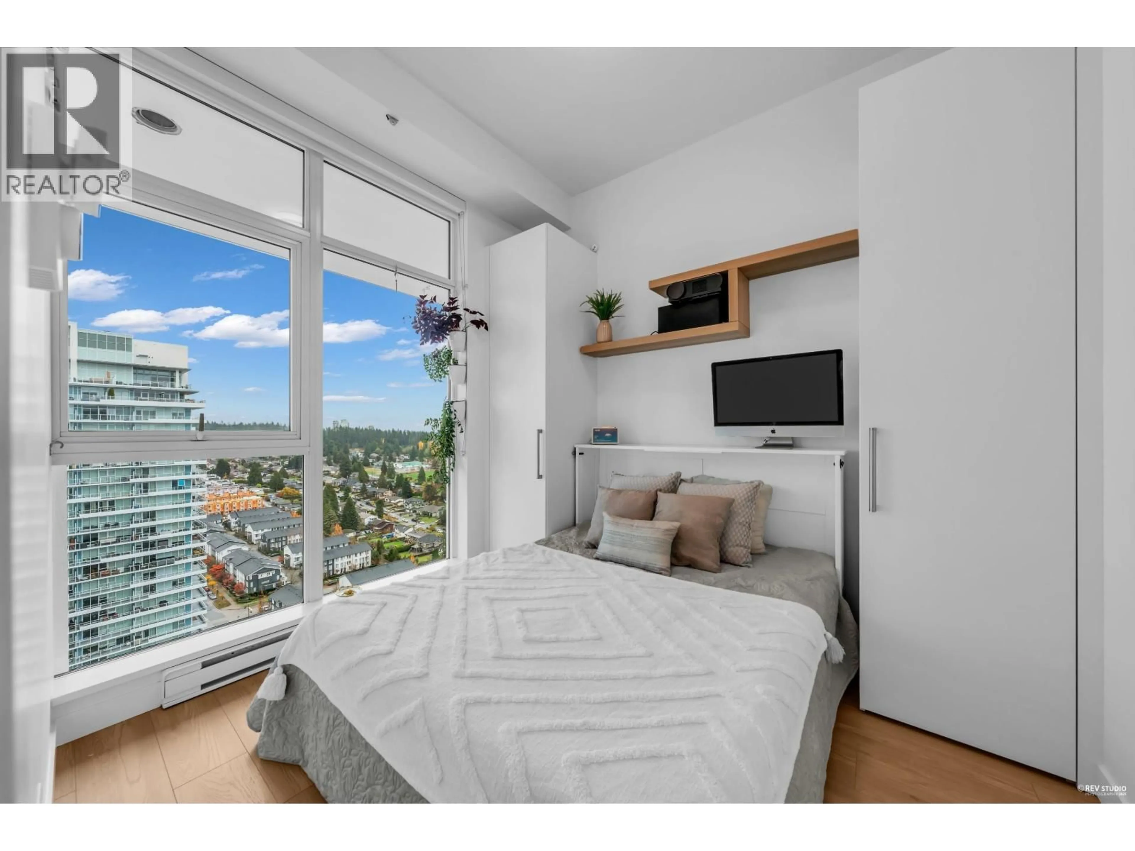 Bedroom with bed, wood/laminate floor for 2809 - 652 WHITING WAY, Coquitlam British Columbia V3J0K3