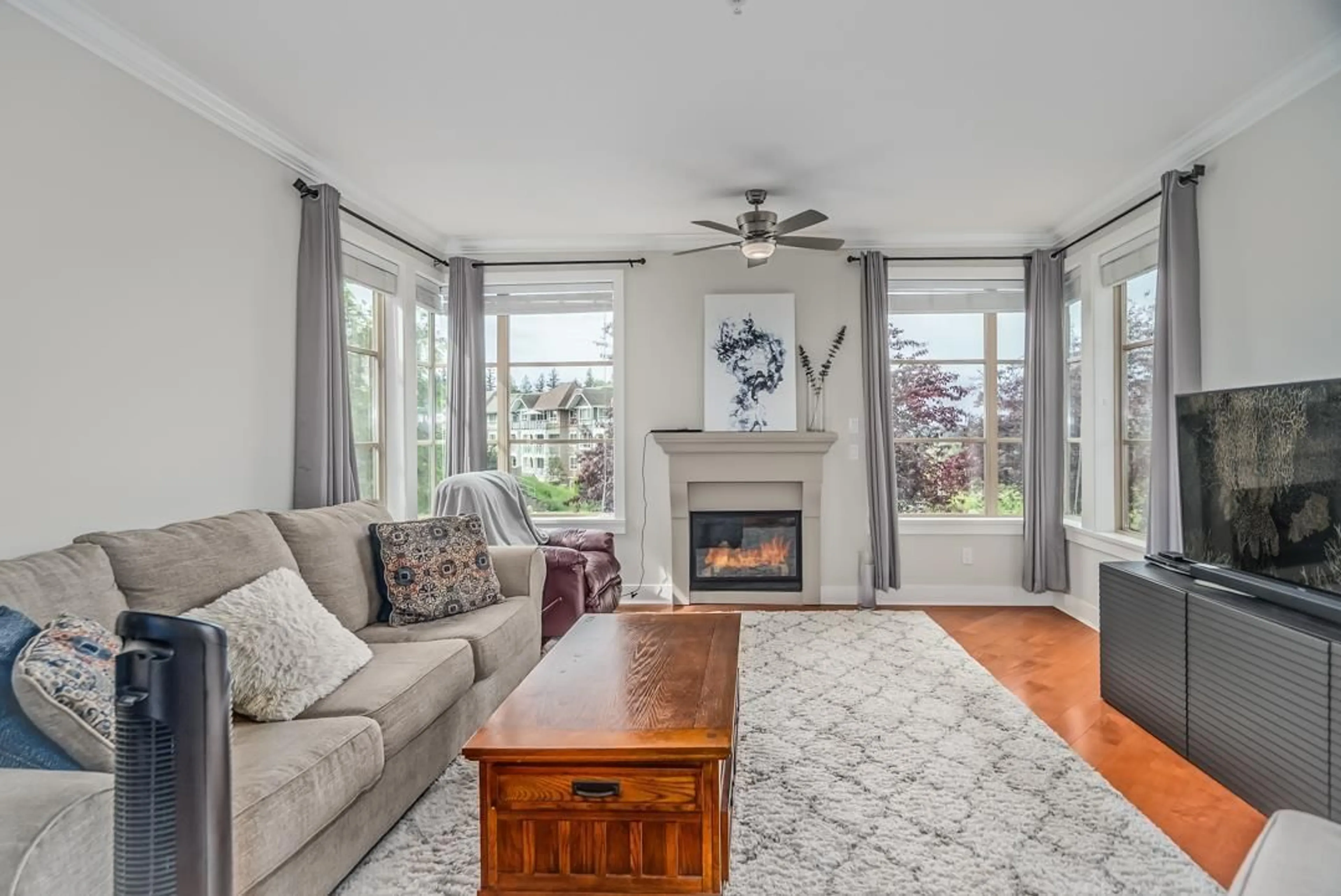 Living room with furniture, unknown for 204 - 16421 64, Surrey British Columbia V3S6V7