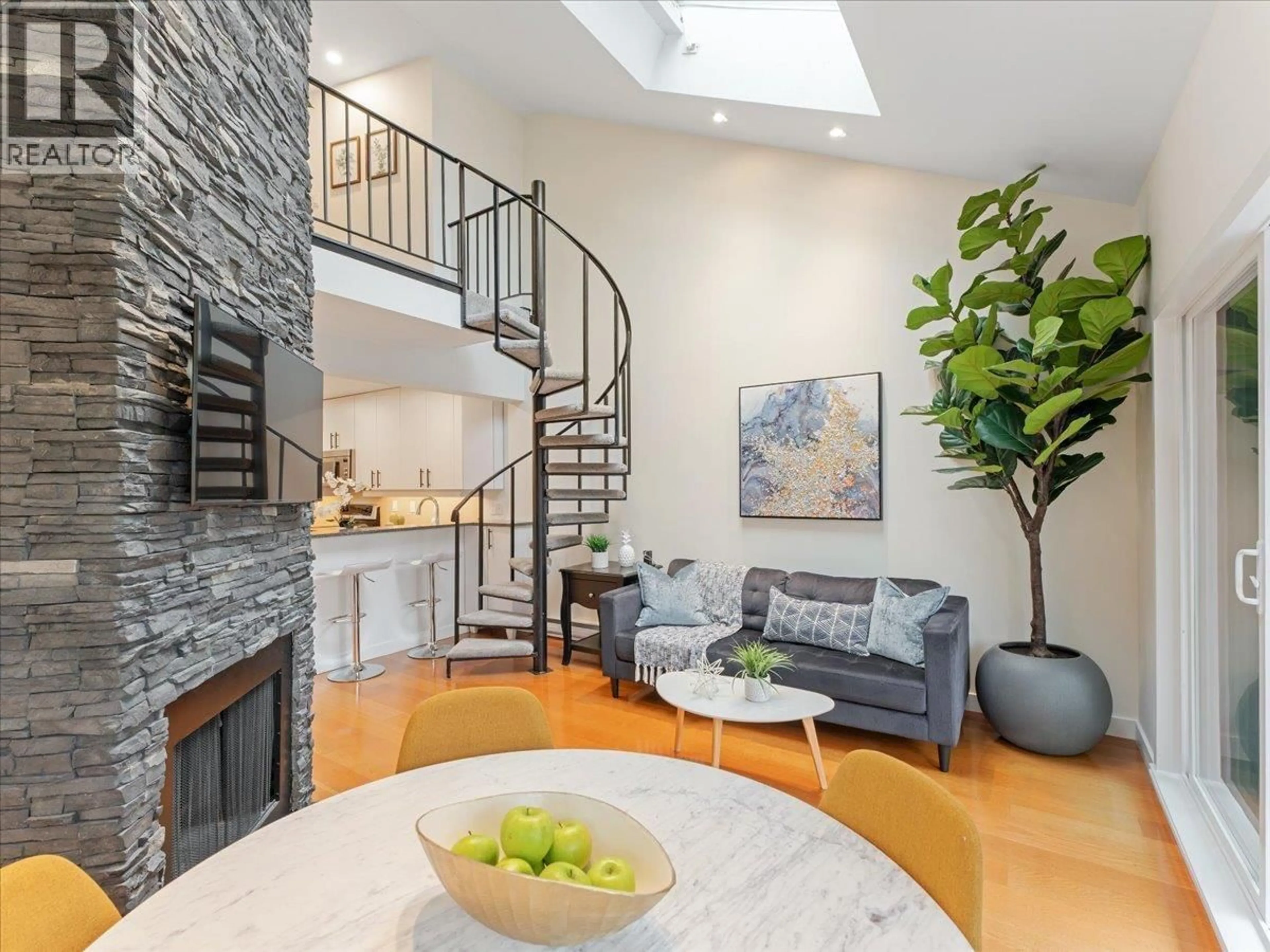 Unknown for 403 - 1274 BARCLAY STREET, Vancouver British Columbia V6E1H3