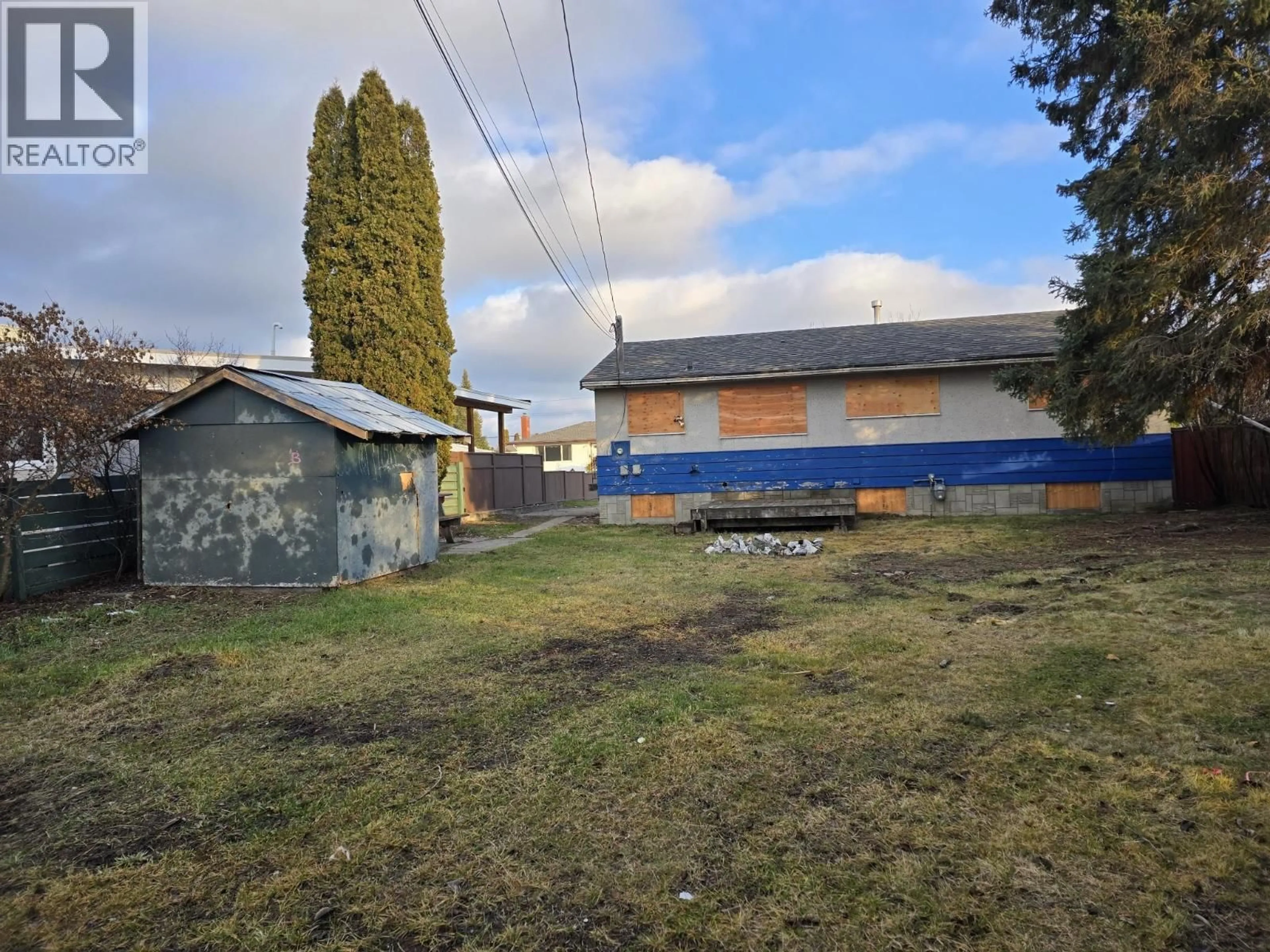 A pic from outside/outdoor area/front of a property/back of a property/a pic from drone, street for 389 NICHOLSON STREET, Prince George British Columbia V2M2L8