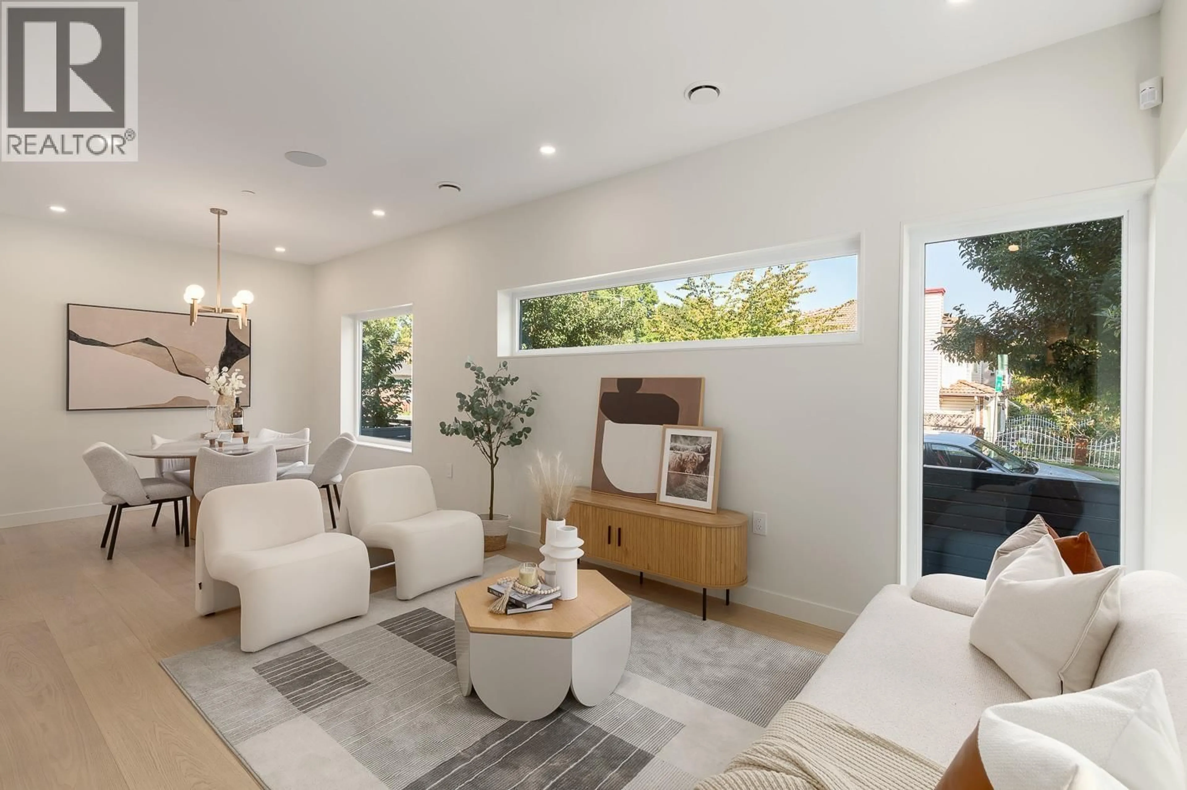 Living room with furniture, unknown for 5405 WALES STREET, Vancouver British Columbia V5R3M9