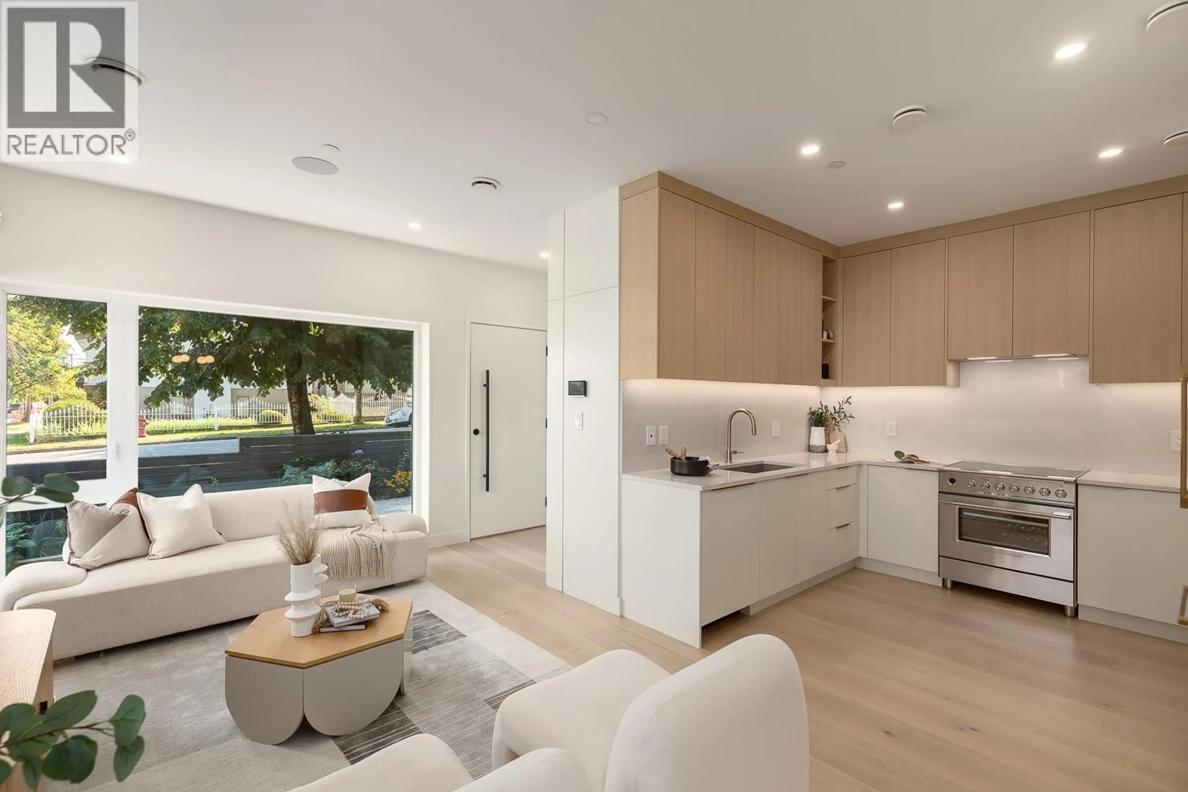 Open concept kitchen, unknown for 5405 WALES STREET, Vancouver British Columbia V5R3M9