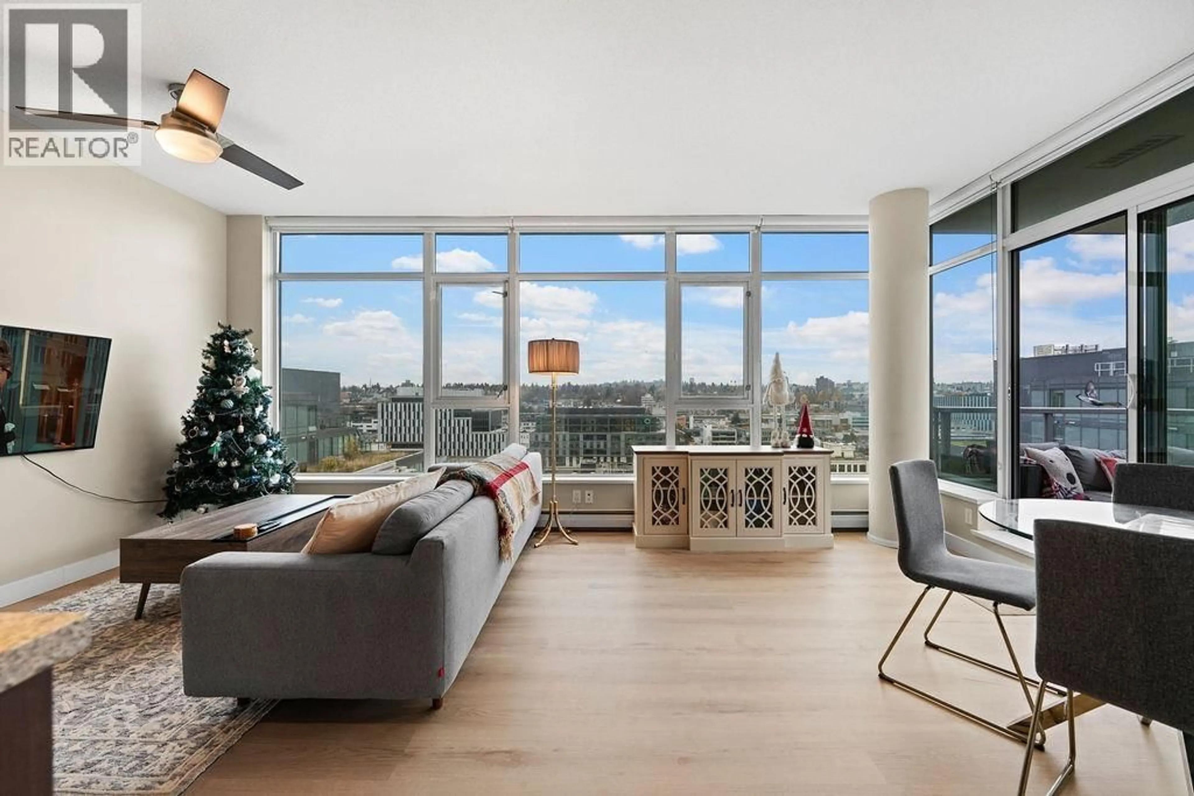 Living room with furniture, unknown for 1708 - 168 1ST AVENUE, Vancouver British Columbia V5Y0H6