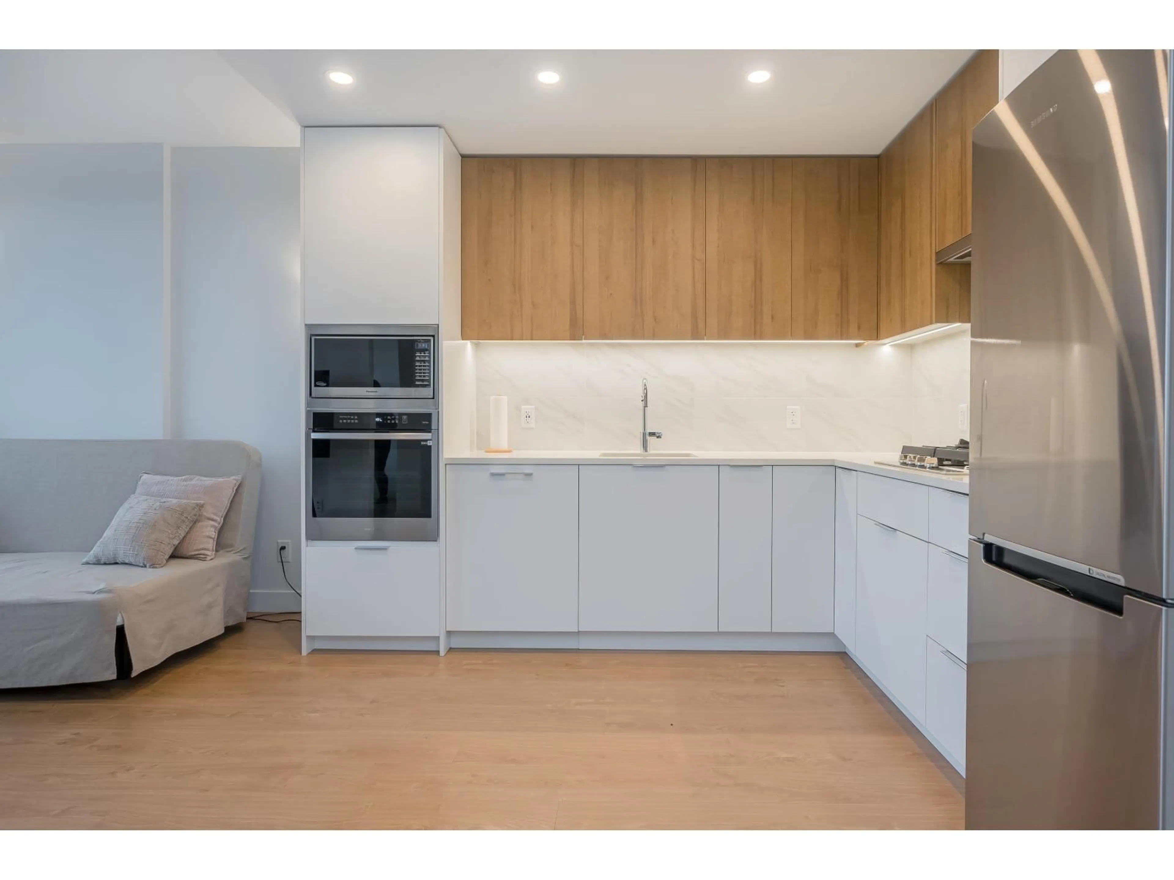 Unknown for 2505 - 13359 OLD YALE, Surrey British Columbia V3T0S4